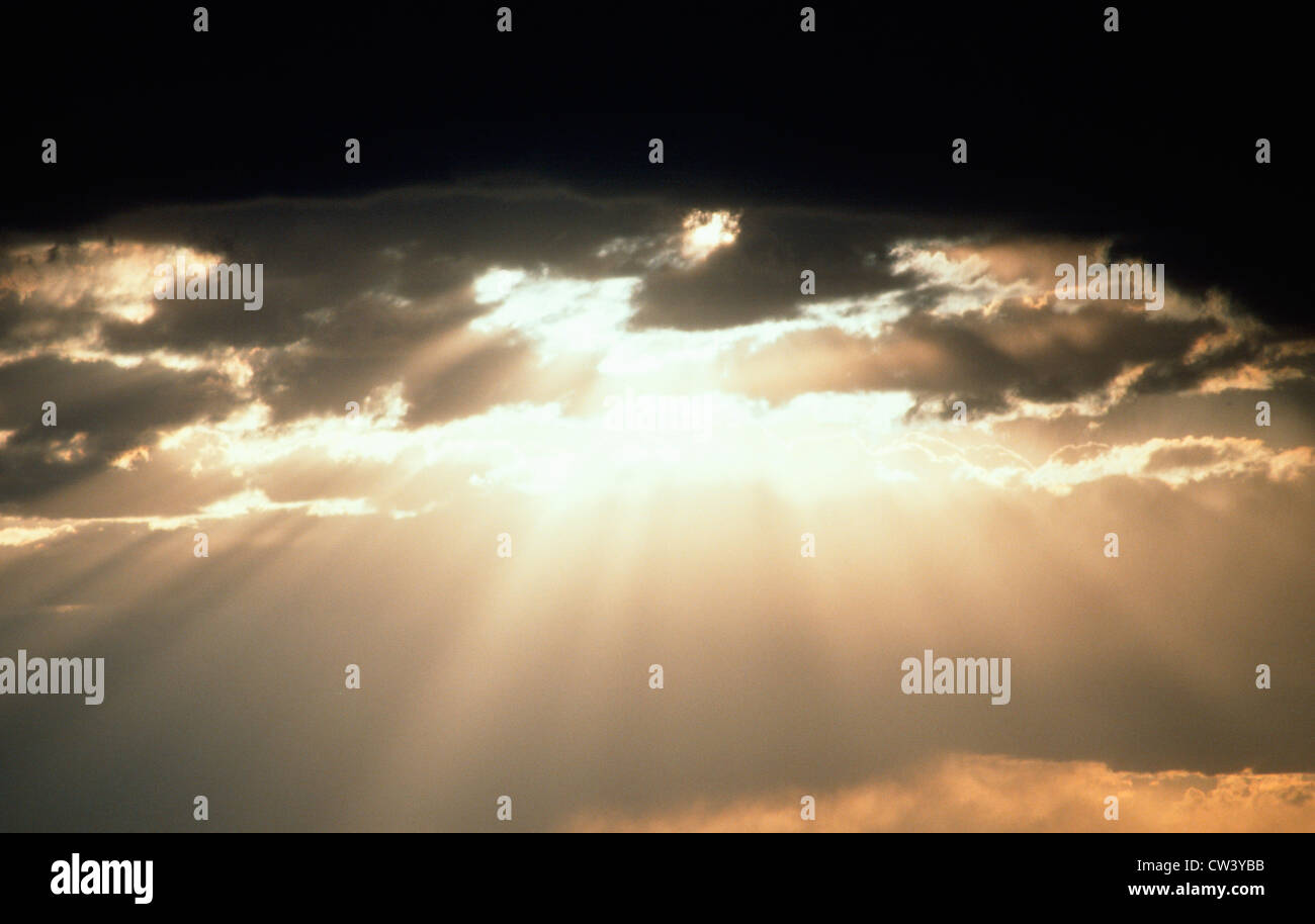 Dramatic clouds sunset black hi-res stock photography and images - Alamy