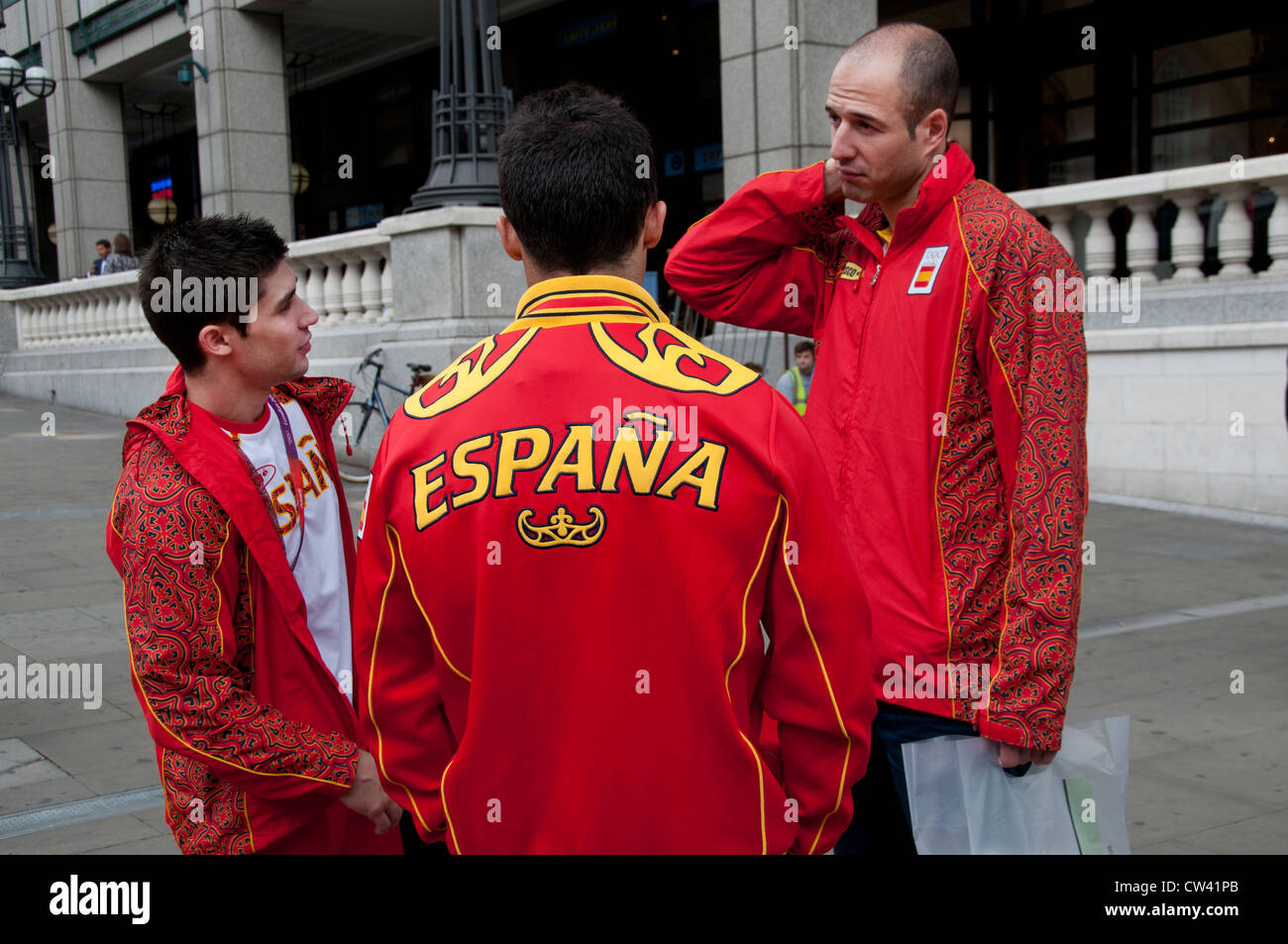 Spanish Olympic gymnast team at Liverpool Street Station Stock Photo