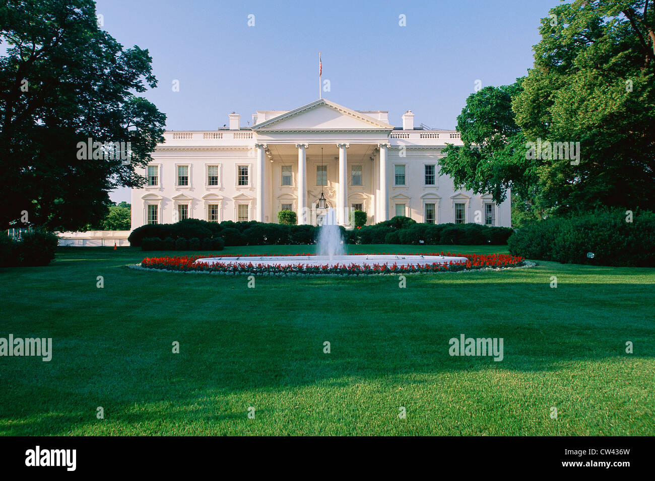White house hi-res stock photography and images - Alamy