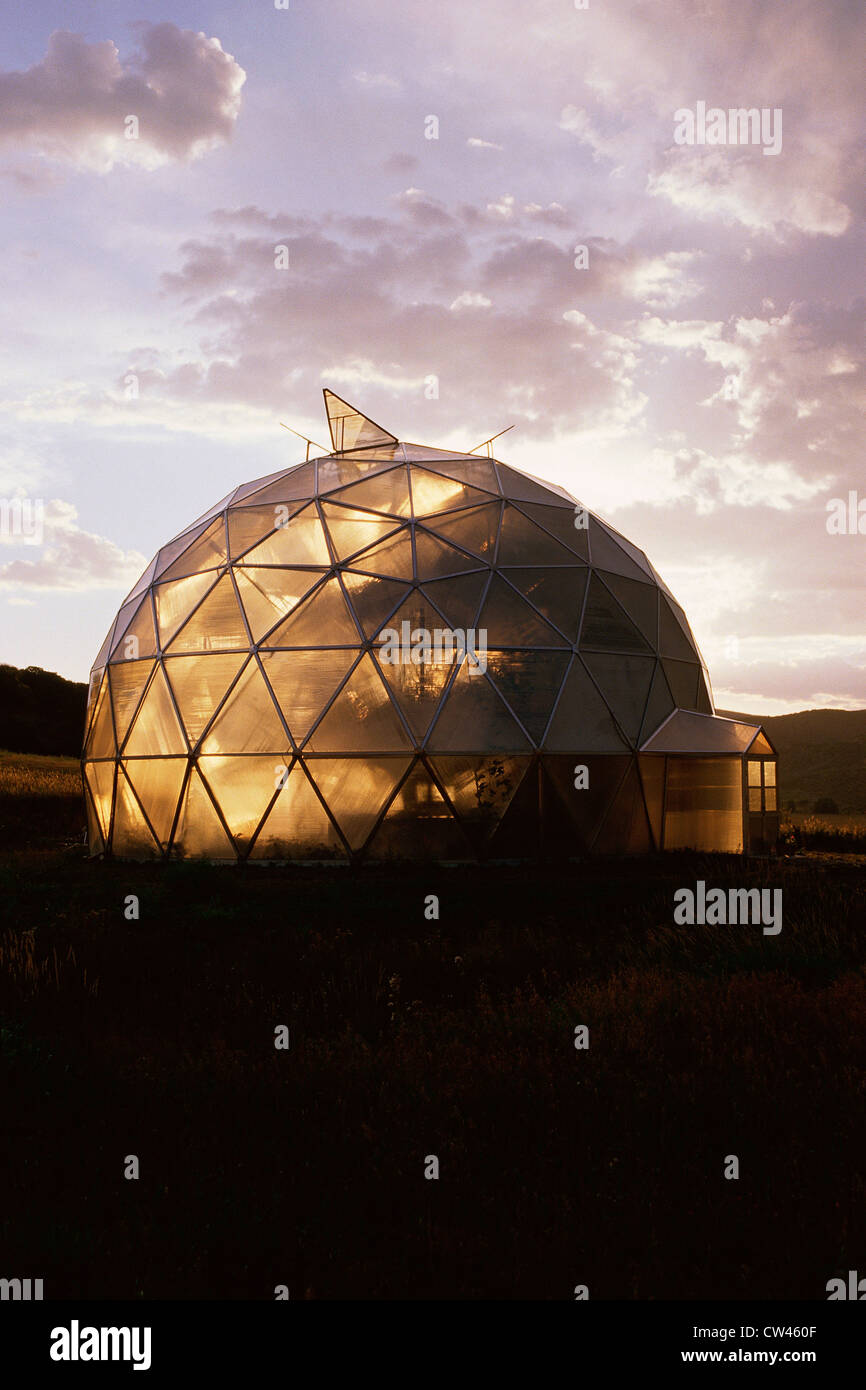 Geodesic dome hi-res stock photography and images - Alamy
