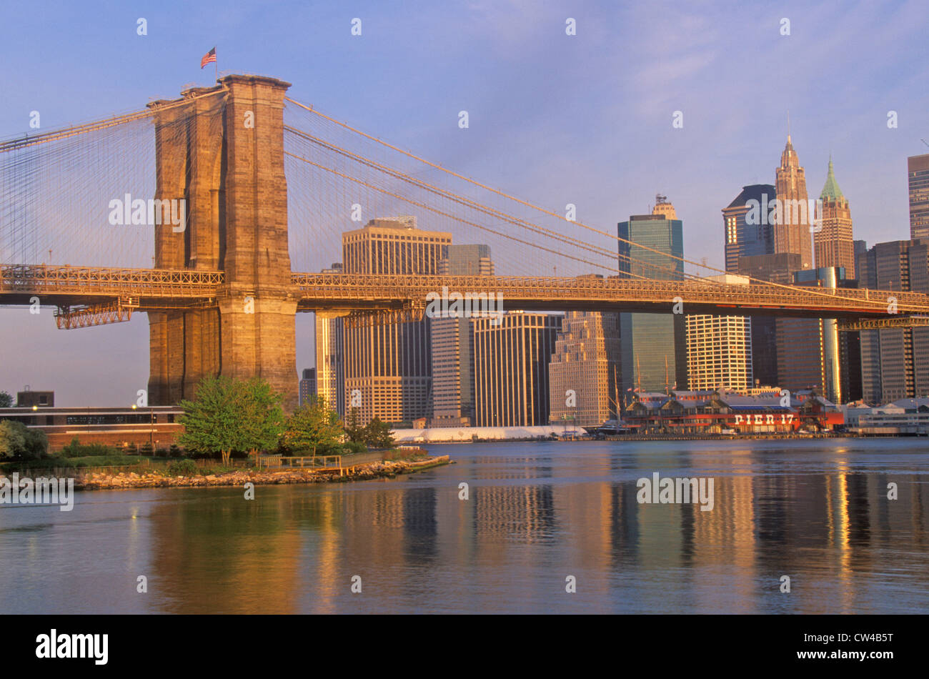 Sunrise over brooklyn bridge new york city hi-res stock photography and ...