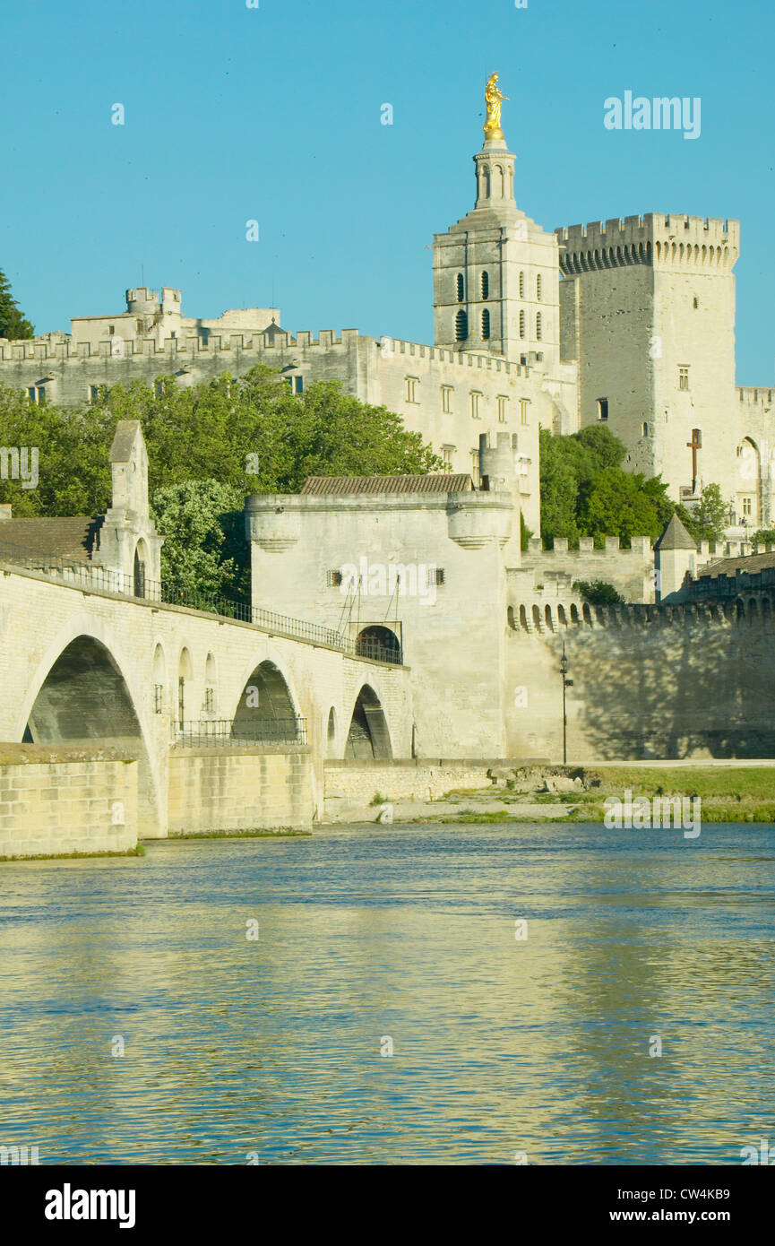 Le Pont St. Benezet and Palace of the Popes and Rhone River, Avignon ...