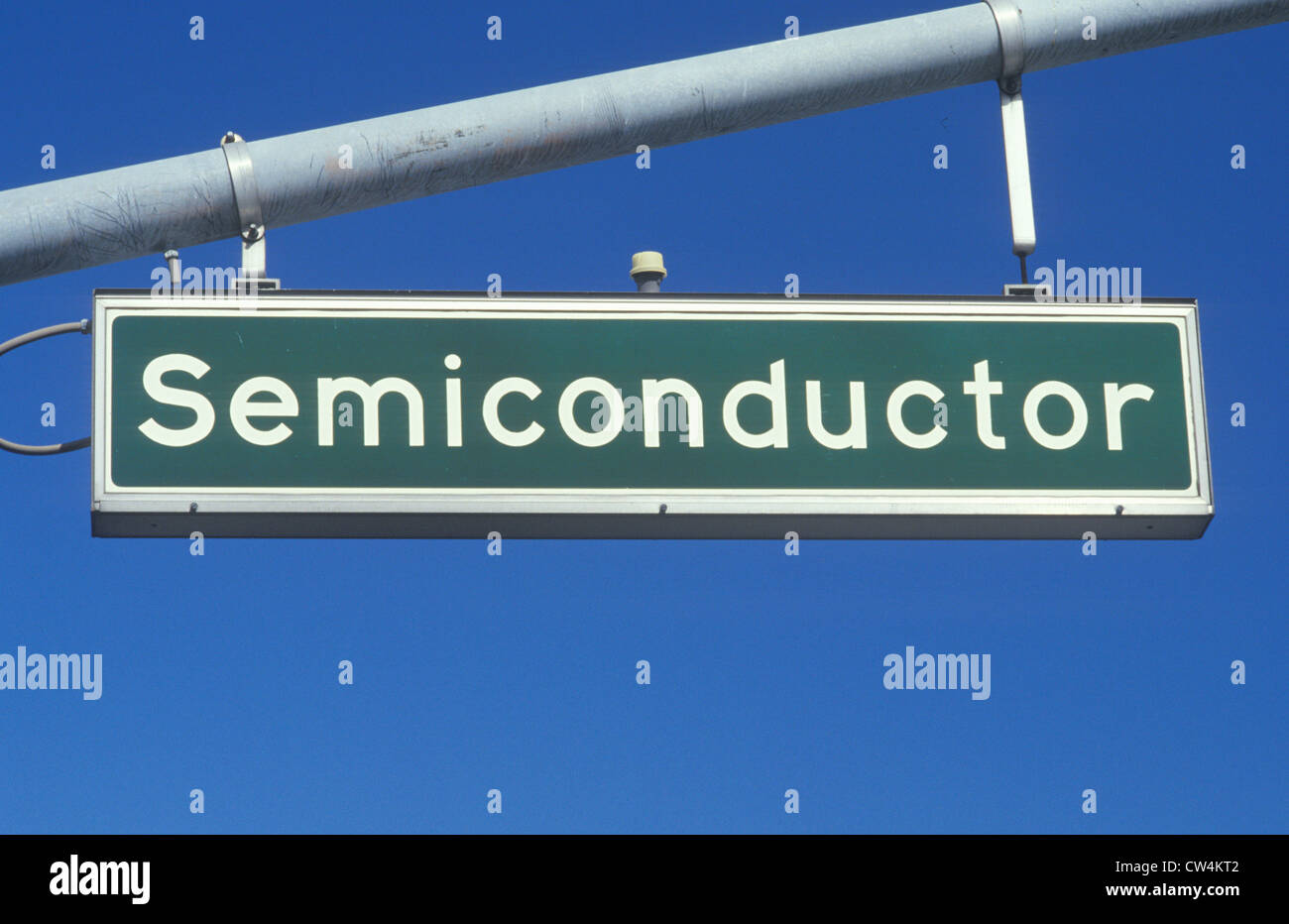 Semiconductor hi-res stock photography and images - Alamy