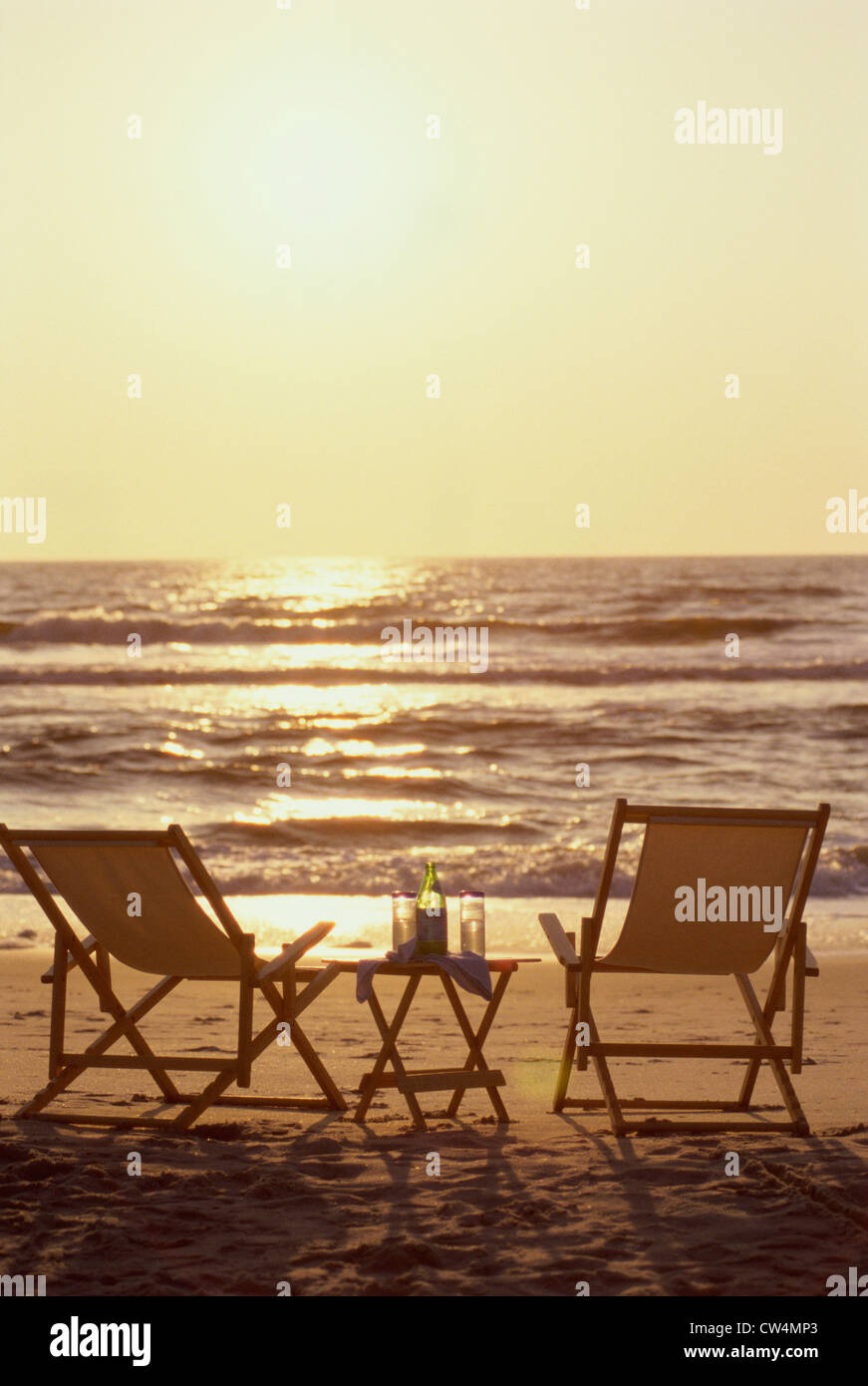 Two deck hi-res stock photography and images - Alamy