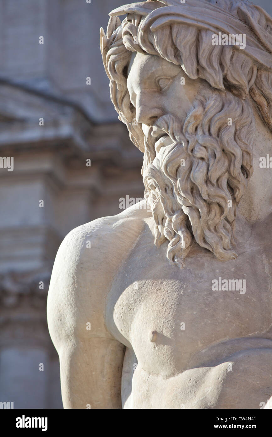 Statue of zeus hi-res stock photography and images - Alamy