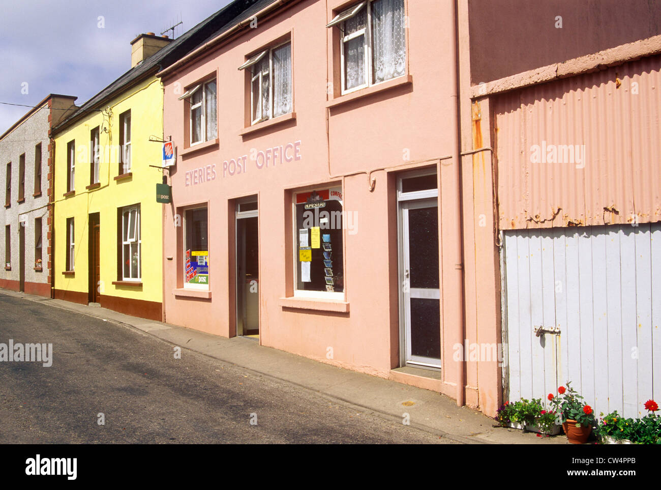 Pastel colored homes in Eyeries Village, West Cork, Ireland Stock Photo