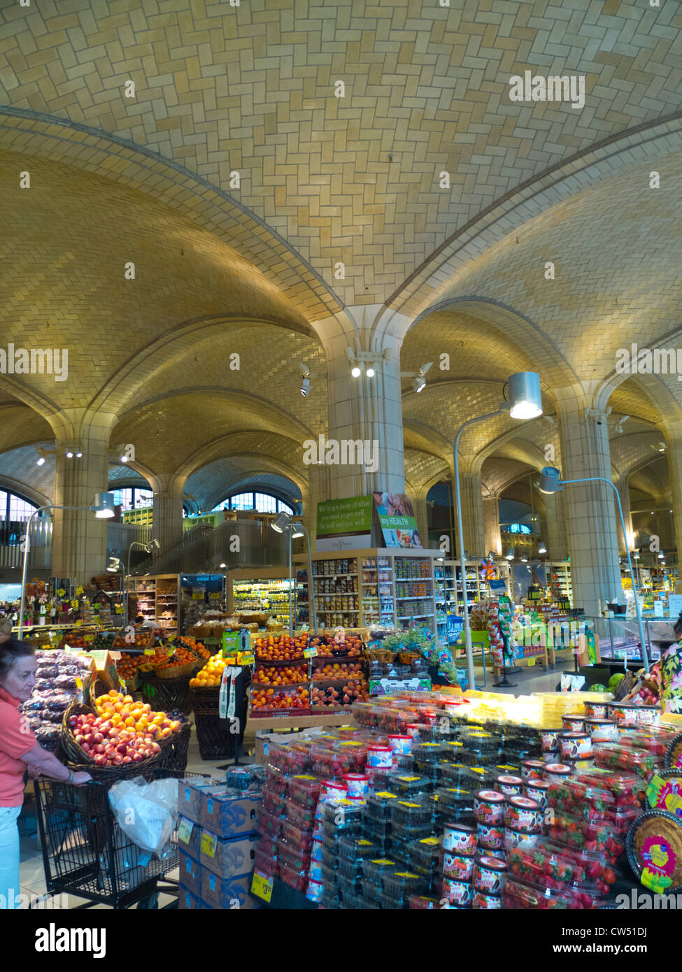 Food Emporium market at the Queensboro bridge Stock Photo Alamy