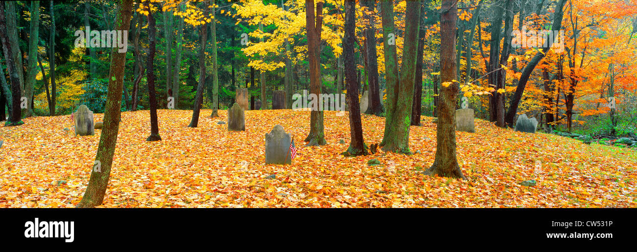 Noah Phelps grave in Revolutionary War cemetery in Autumn, Austerlitz