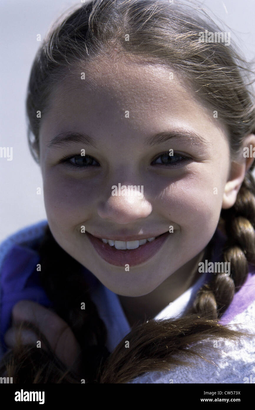 Portrait of a girl smiling Stock Photo - Alamy