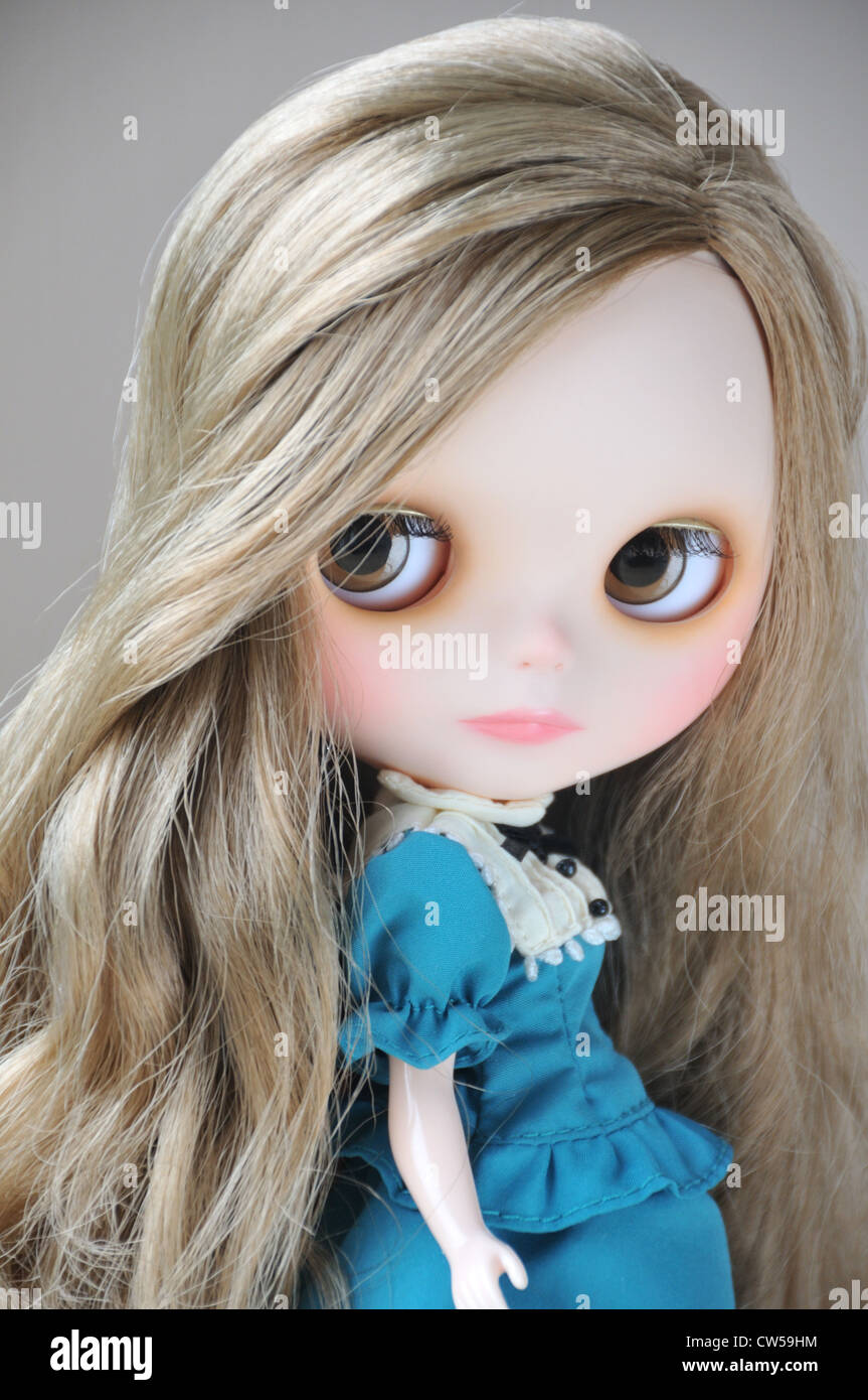 custom made blythe doll base doll neo takara very vicky showing