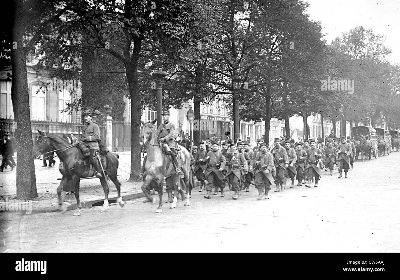 Paris, Departure of the infantry, (Caserne de la nouvelle France), They
