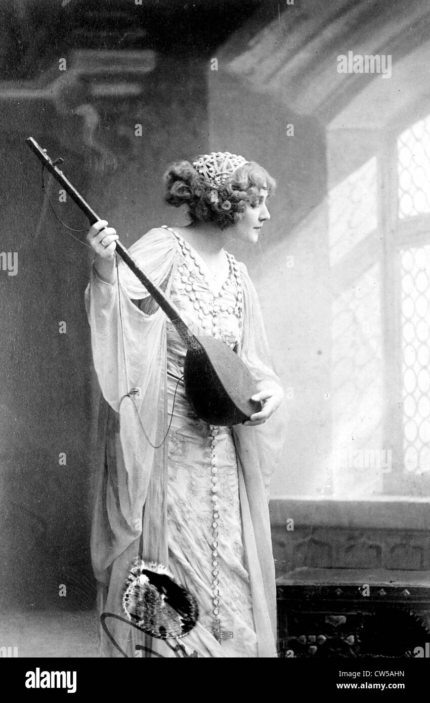 Marguerite Black and White Stock Photos & Images Alamy