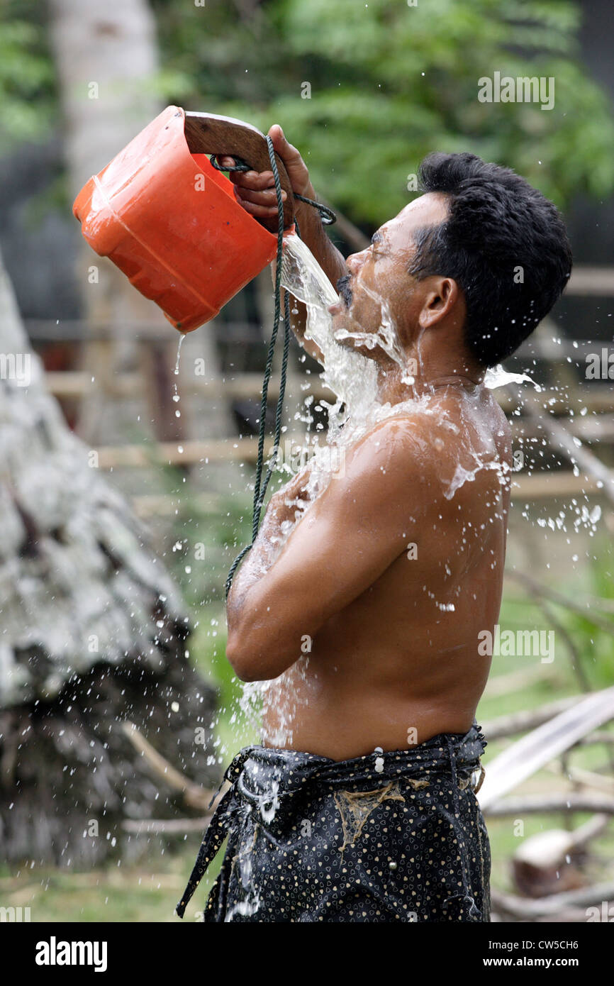 Bucket shower hi-res stock photography and images - Alamy