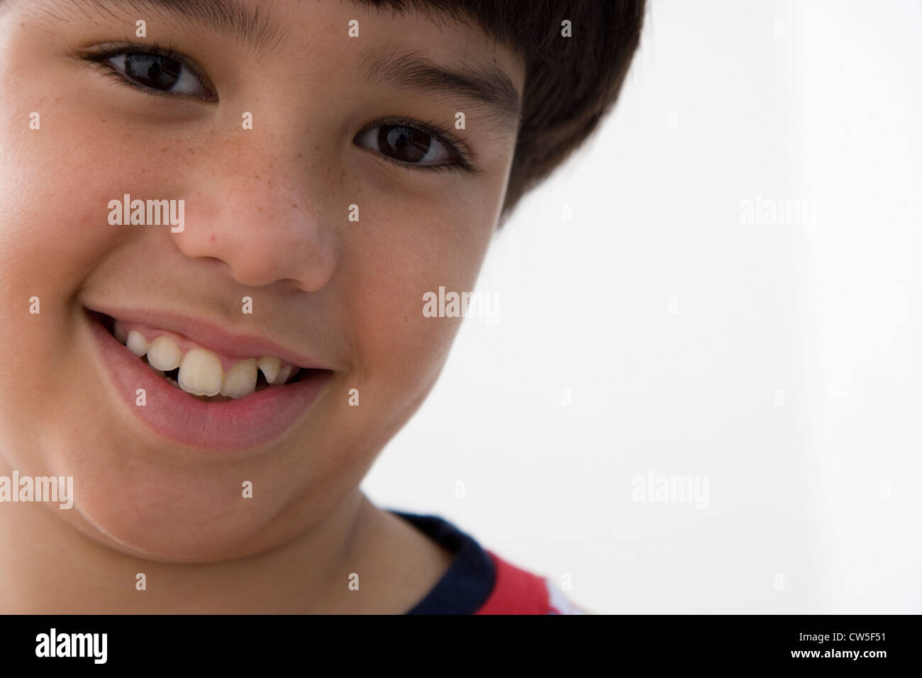 Boy hispanic smiling hi-res stock photography and images - Alamy