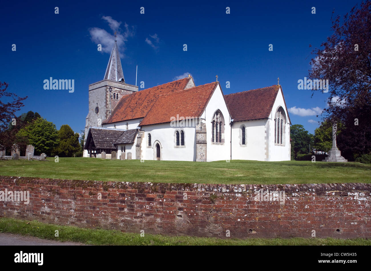 Binsted: Holy Cross Parish church Stock Photo