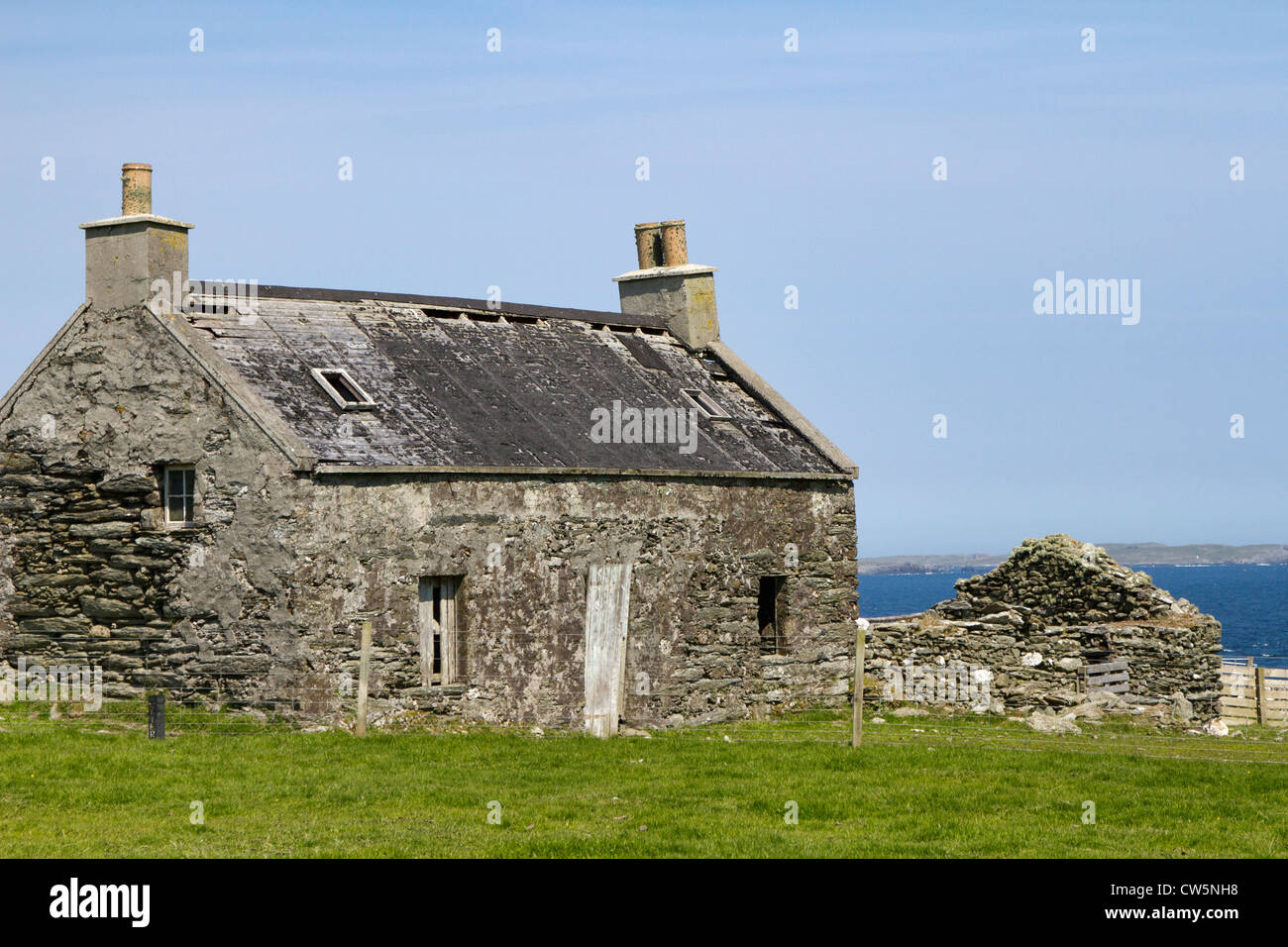 Derelict Crofts at Muness Castle on Unst Stock Photo