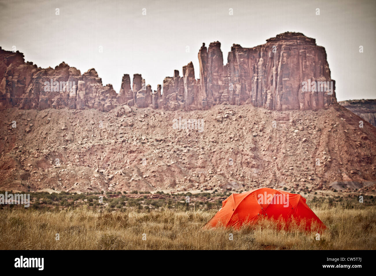 A red tent in the desert in Indian Creek, near Moab, Utah, USA Stock Photo