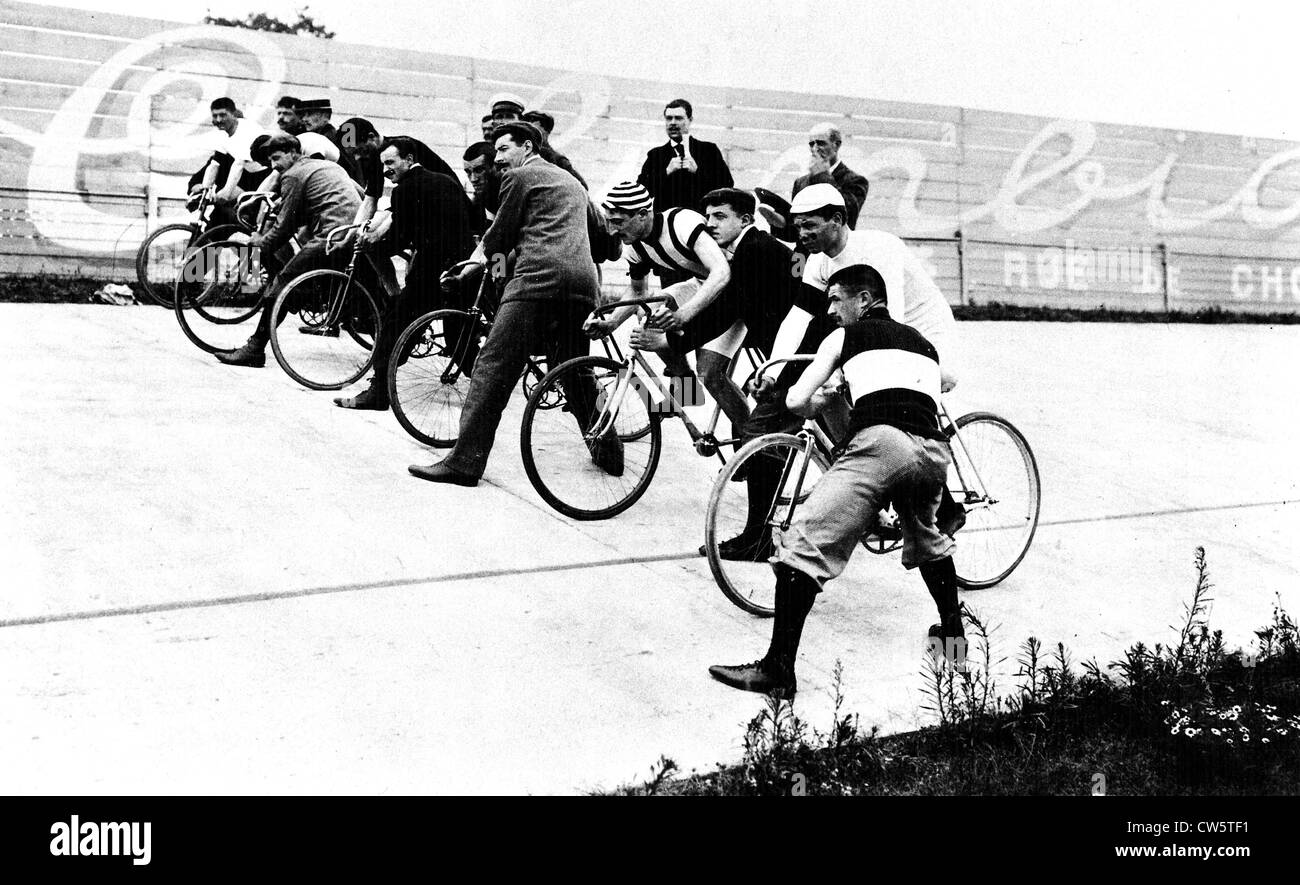 Paris Starting Point Of The 100 Mile Race At The Bike Track In The Stock Photo Alamy