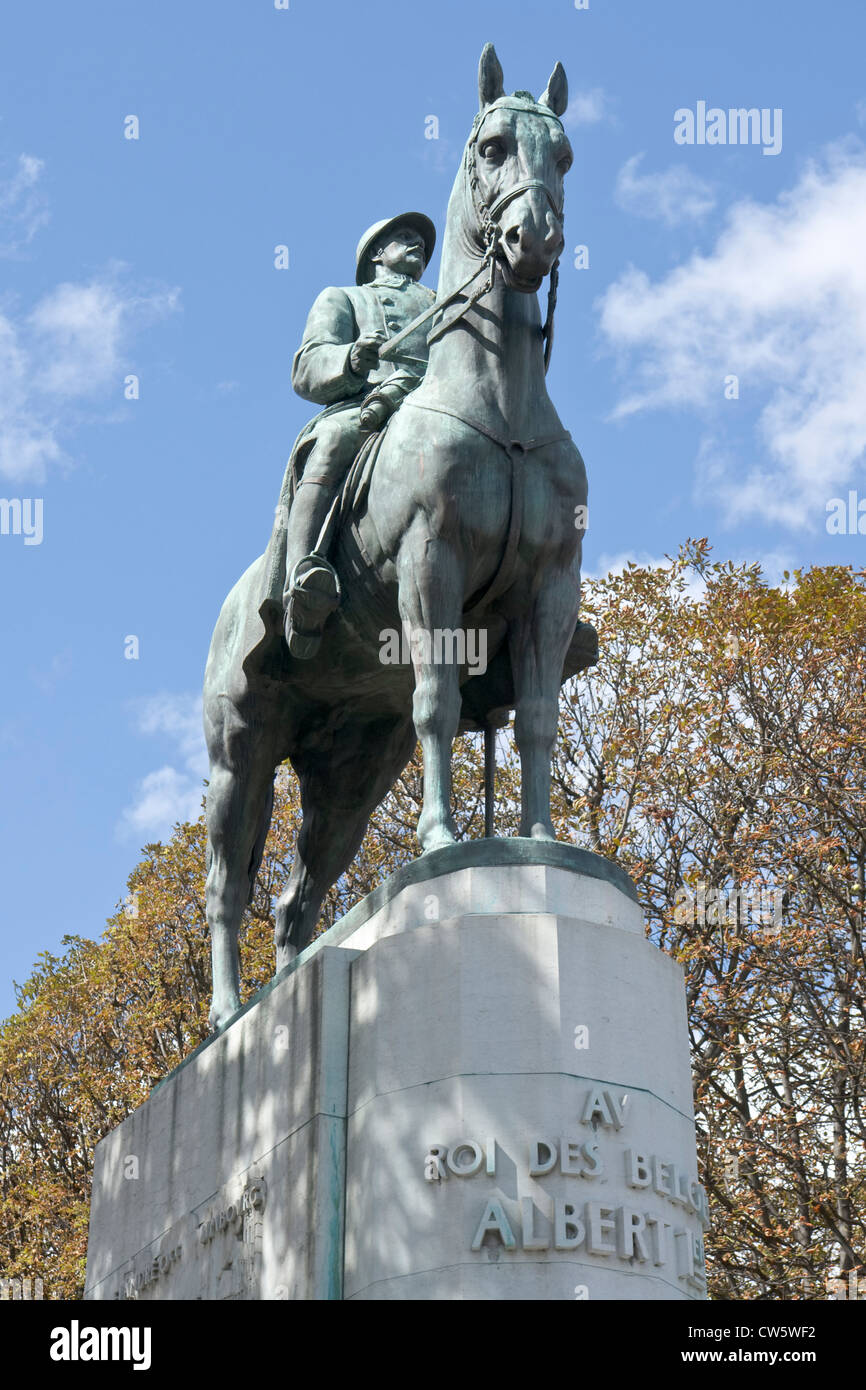 Equestrian monument to Belgian king Albert 1er, Paris Stock Photo
