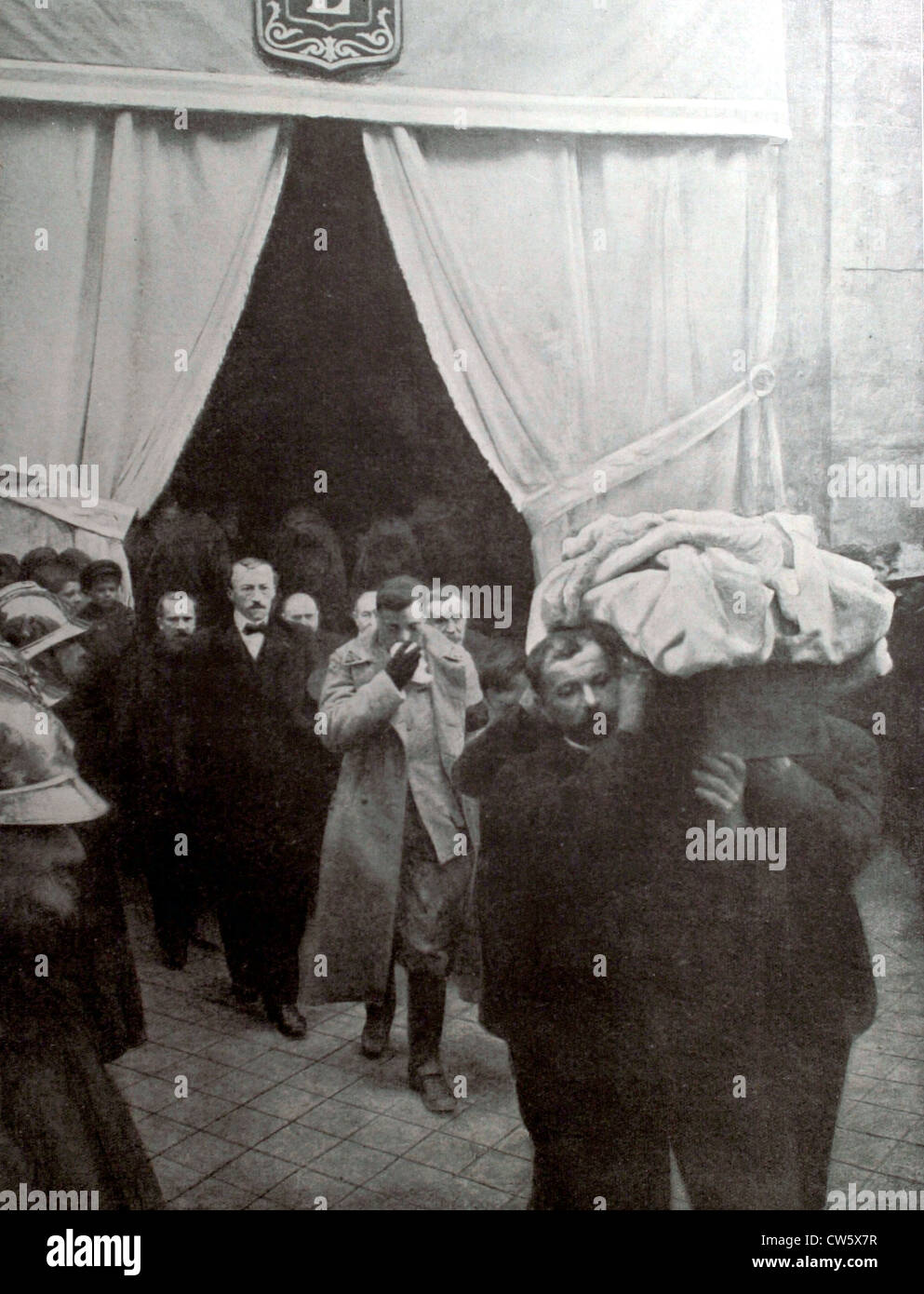 World War I. Bombardment of Paris and the suburbs, the night of January 30-31, 1918 Stock Photo