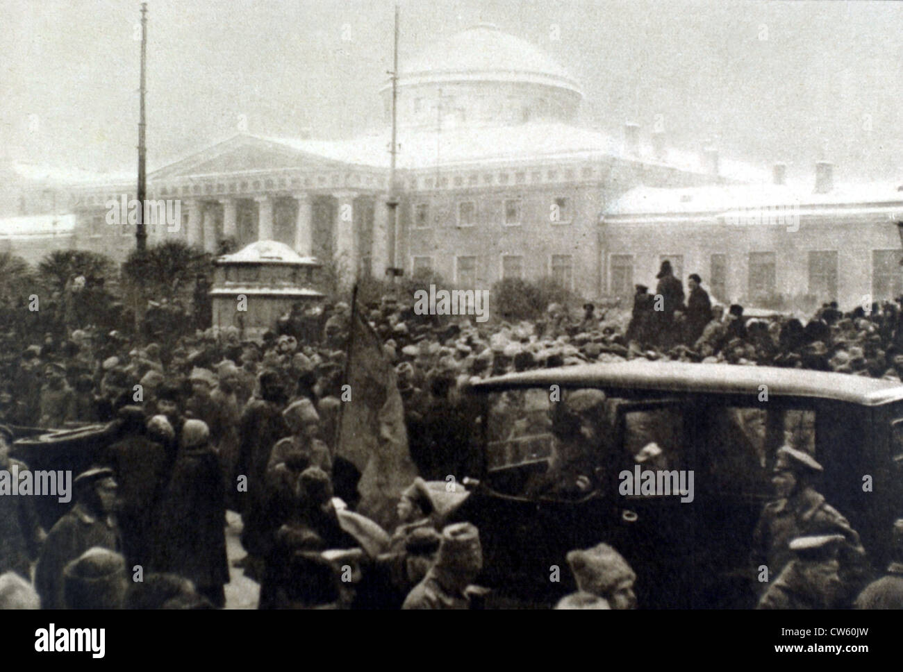 Russian Revolution of 1917. In Petrograd, in front ot the Tauride palace Stock Photo