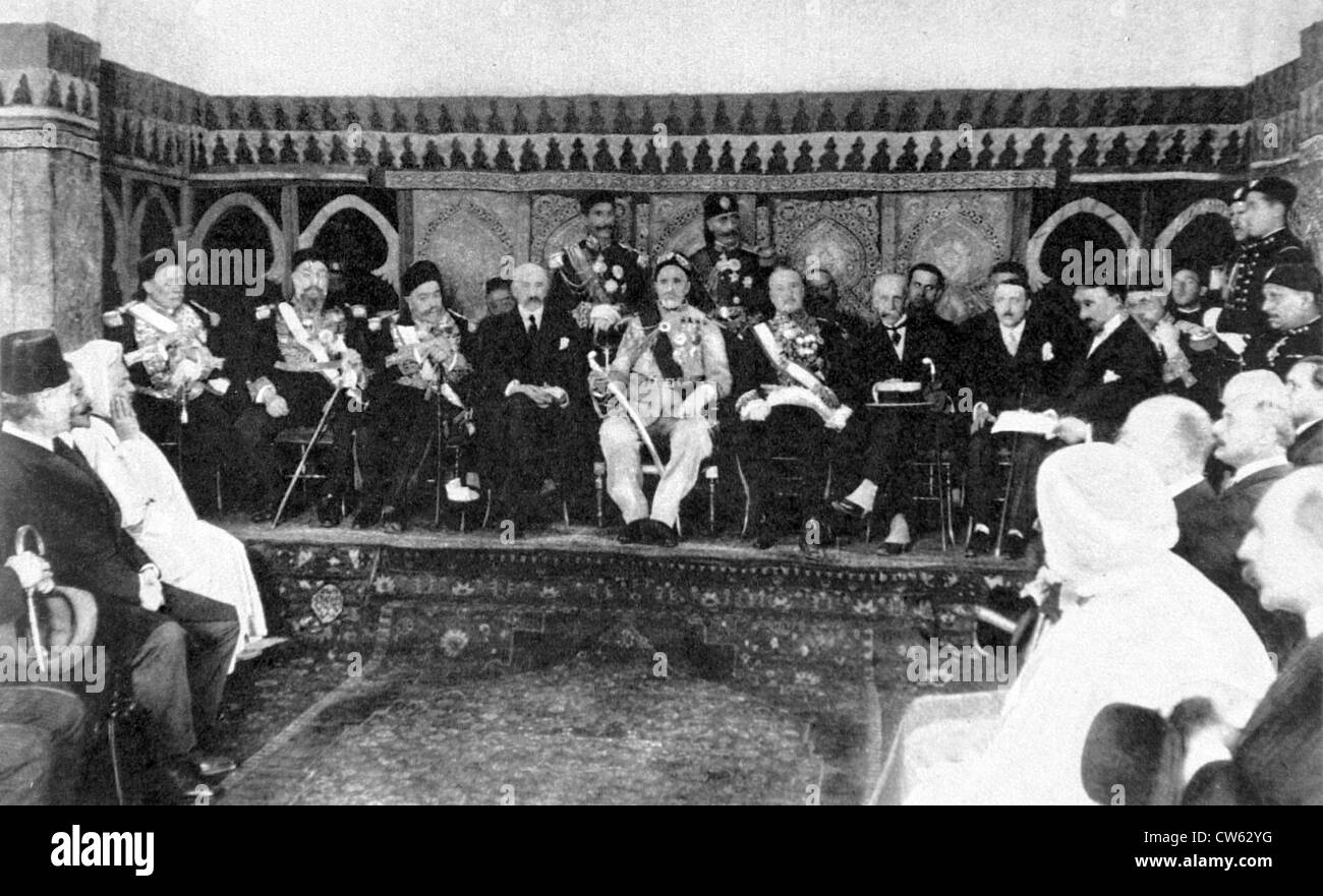 Mohammed el Habib, bey of Tunis, inaugurating the conference room of the Muslim Institute in Paris, 1926 Stock Photo
