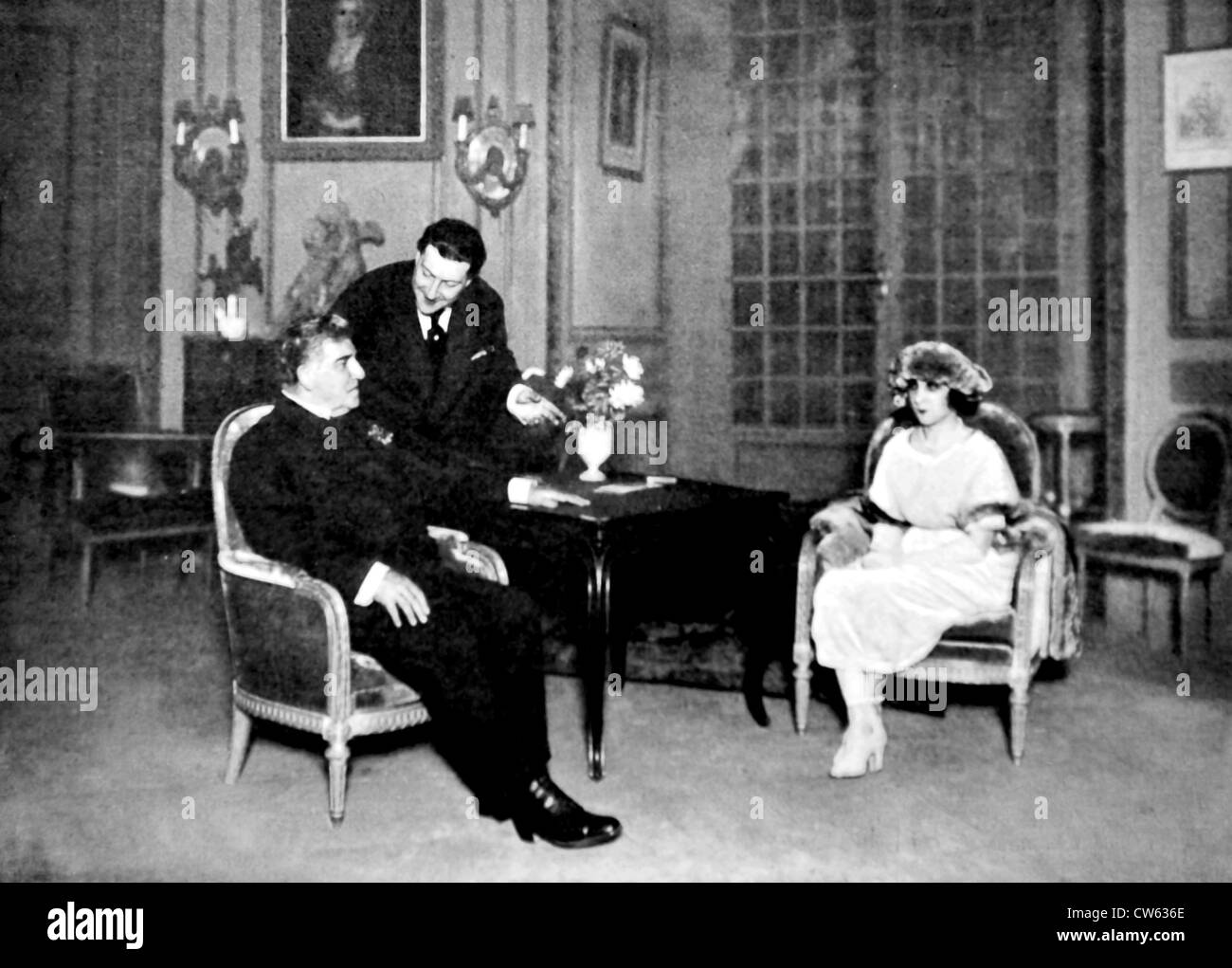 In Paris, at the Porte Saint-Martin theatre, a scene from the play 'Mon père avait raison' ('My father was right') (1919) Stock Photo