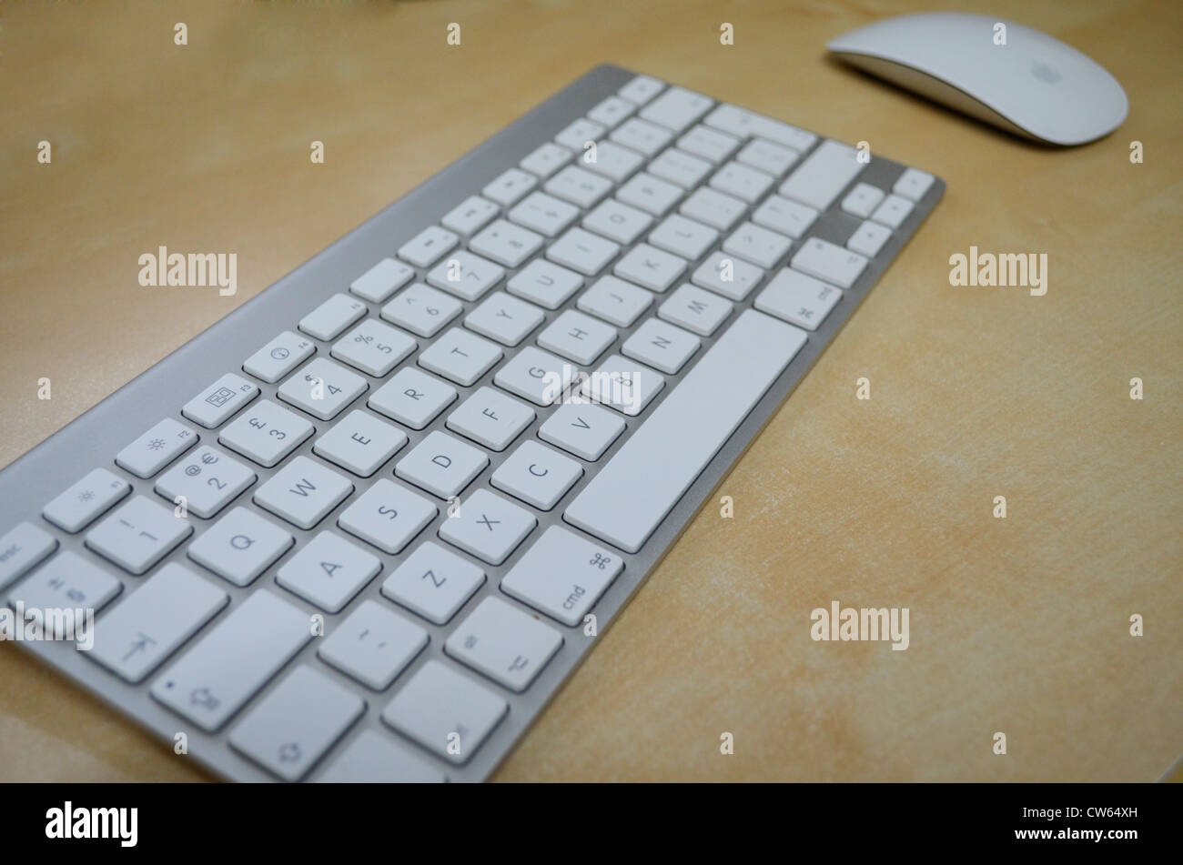 Apple keyboard and mouse wireless serrezero