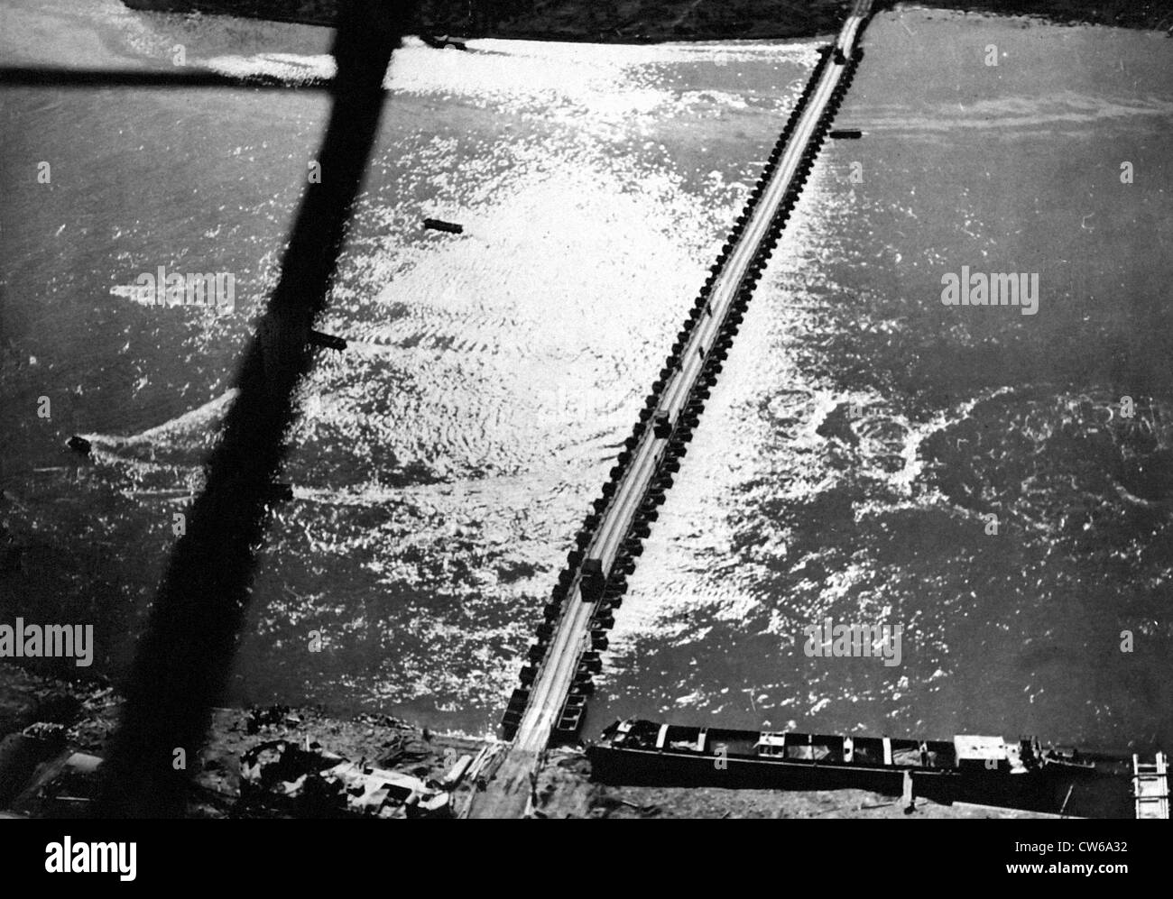 1st U.S Army trucks roll over pontoon bridge (Rhine River-March 21,1945) Stock Photo