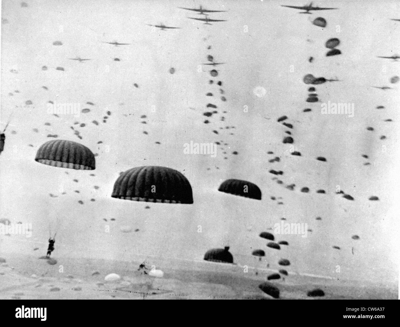 World war ii paratroopers hires stock photography and images Alamy