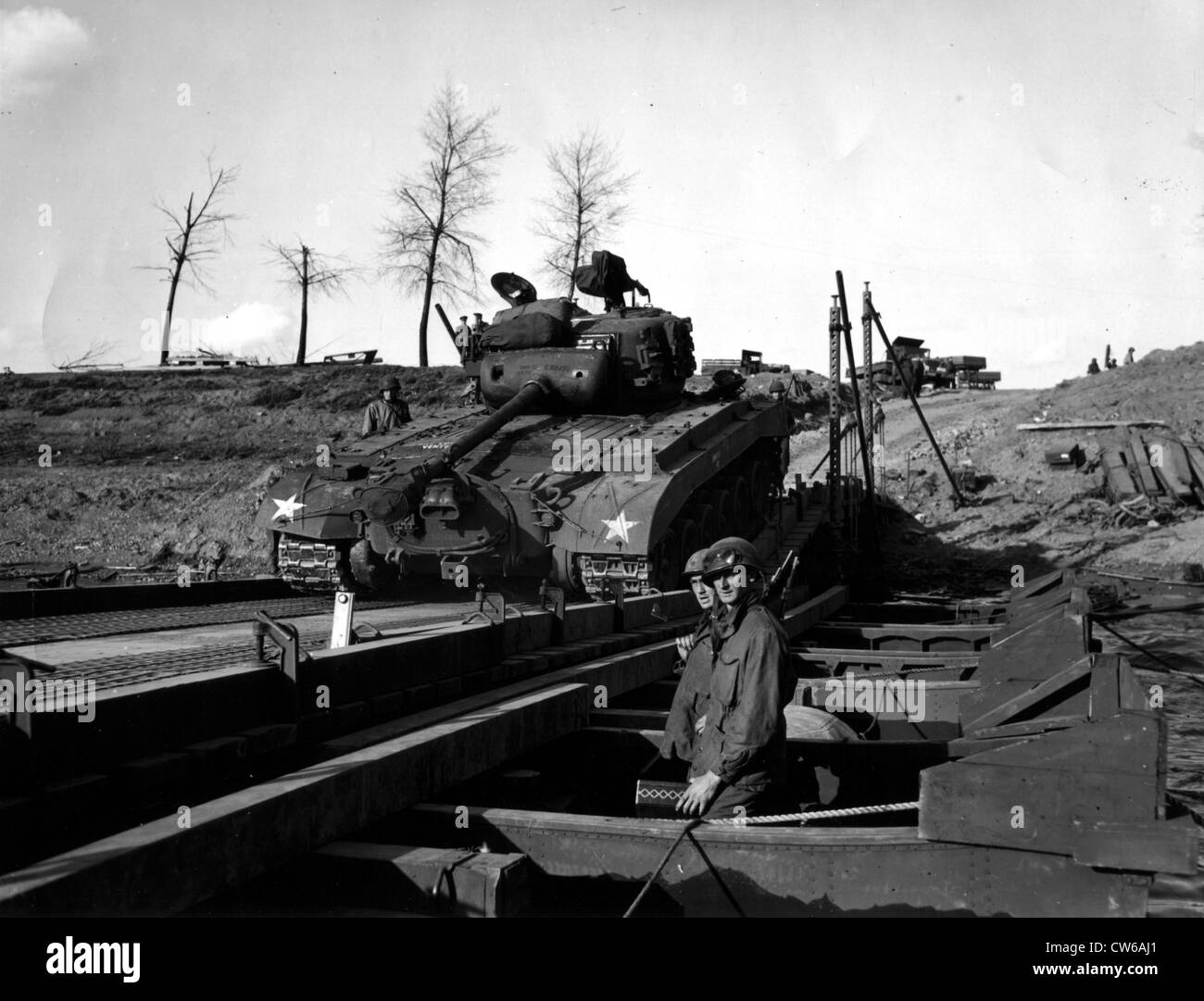 A U.S General Pershing tank crosses the Rhine river  (Germany) March 30, 1945 Stock Photo