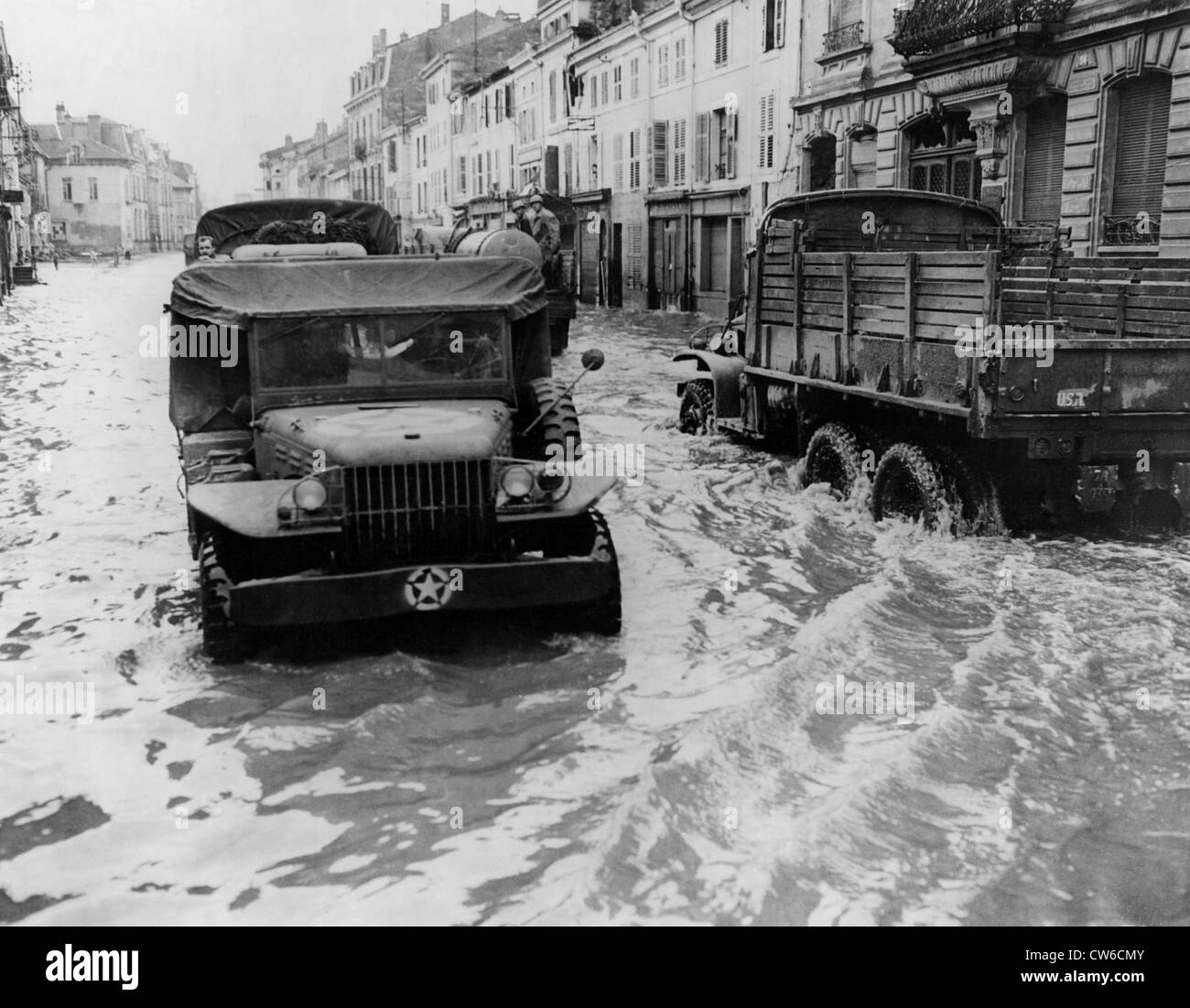 Us army trucks hi-res stock photography and images - Alamy