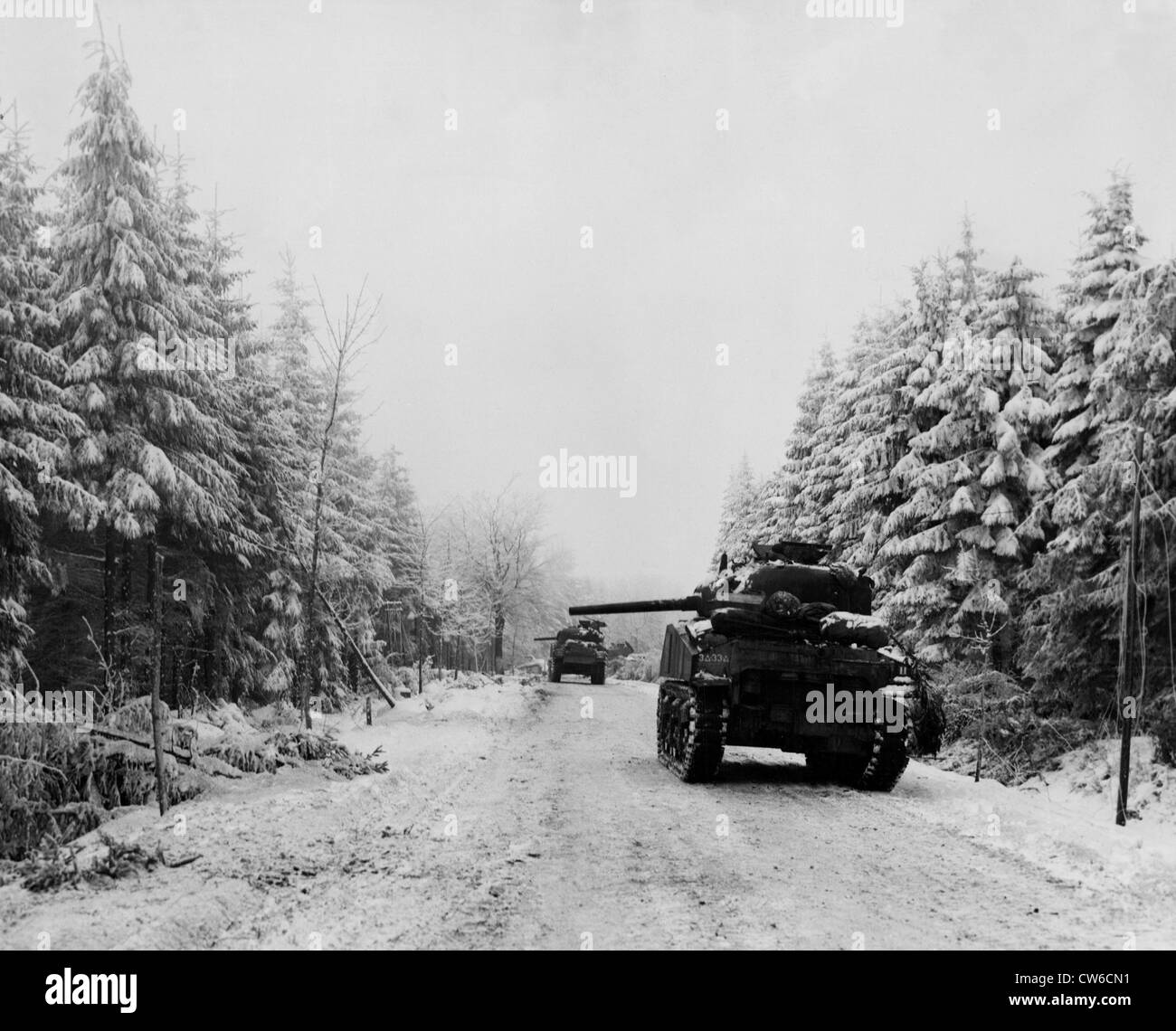 Tanks of the 3rd U.S . Armored Division on the road Manhay Houffalize