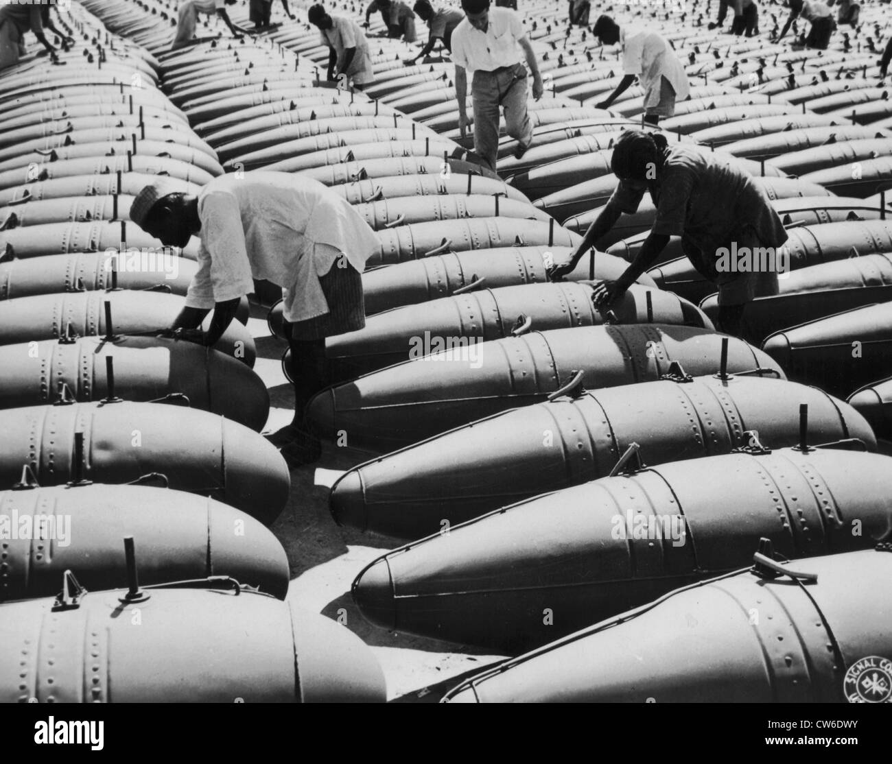 Indian workers check fuel tanks in Bangalore, 1944 Stock Photo Alamy