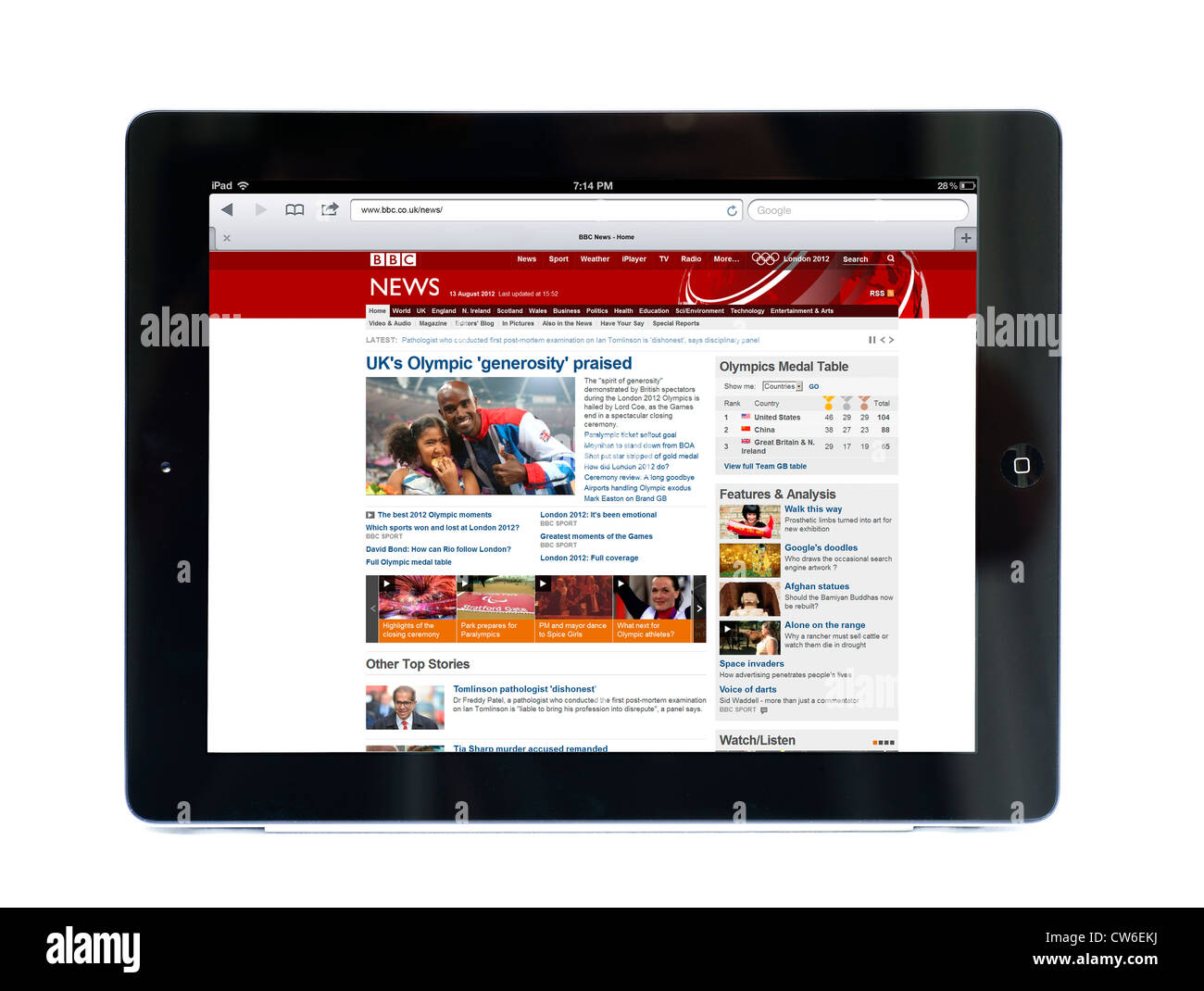 Apple iPad 3 tablet computer displaying the BBC News website Stock Photo