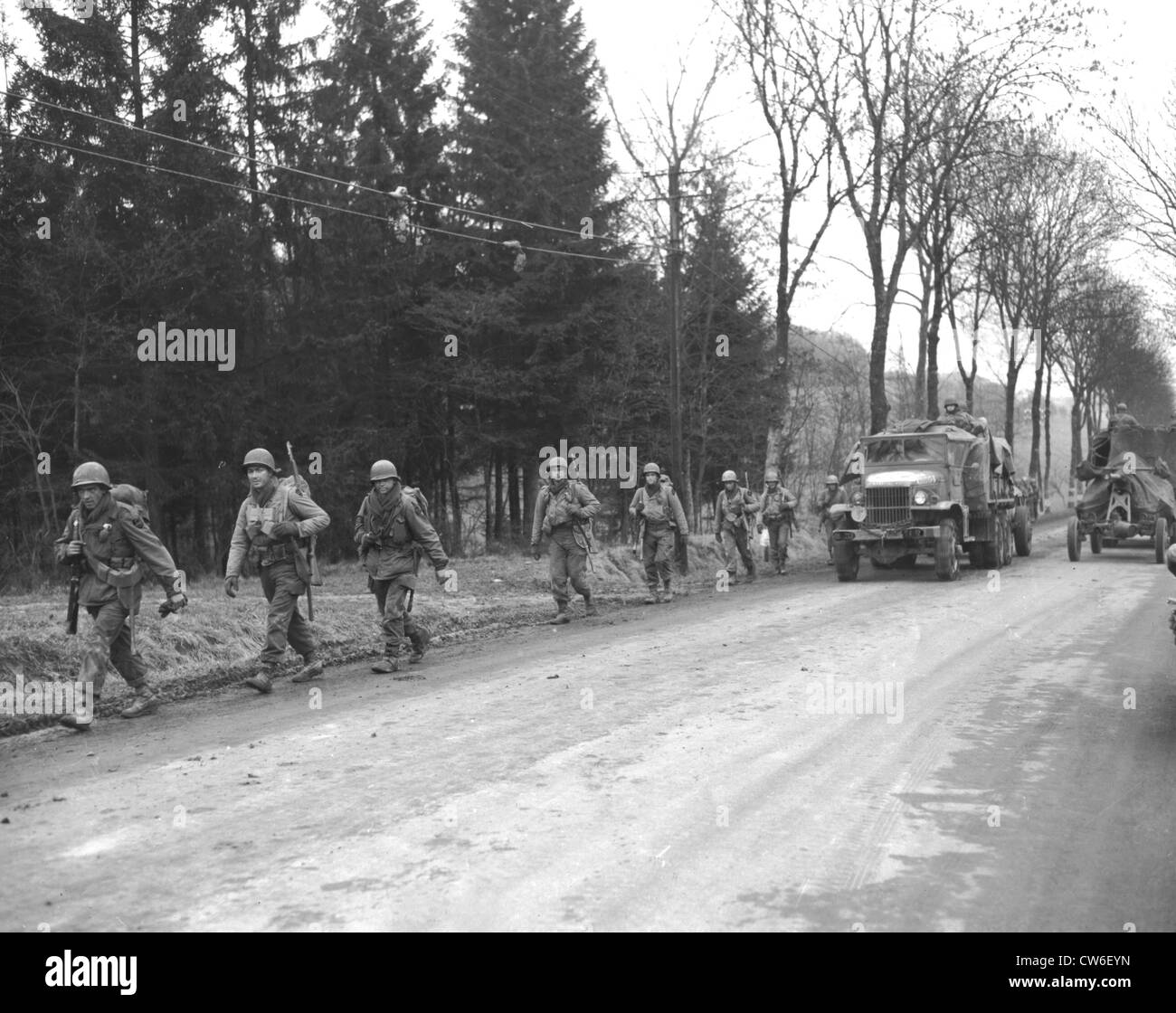 1945 american troops hi-res stock photography and images - Alamy