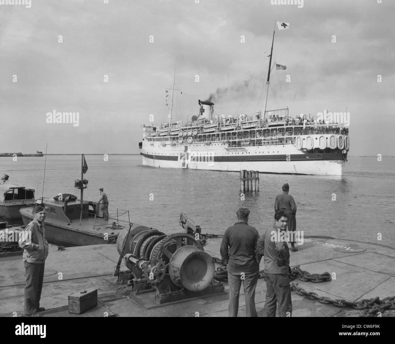 U S Army Hospital Ship Acacia At Cherbourg Harbor May 22 1945 Stock Photo Alamy