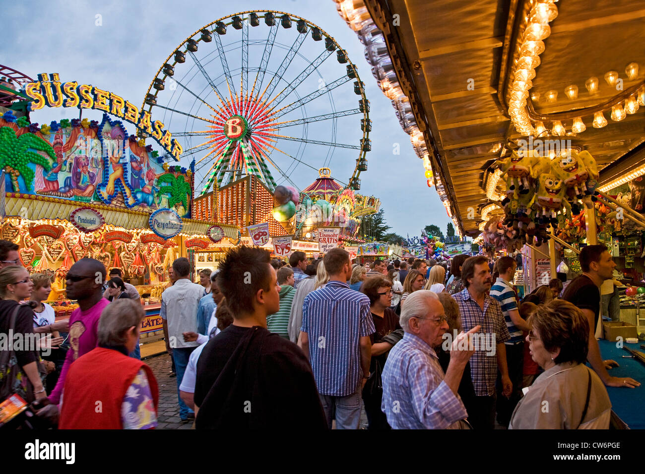 people on fun fair, Germany, North RhineWestphalia, Ruhr Area, Herne