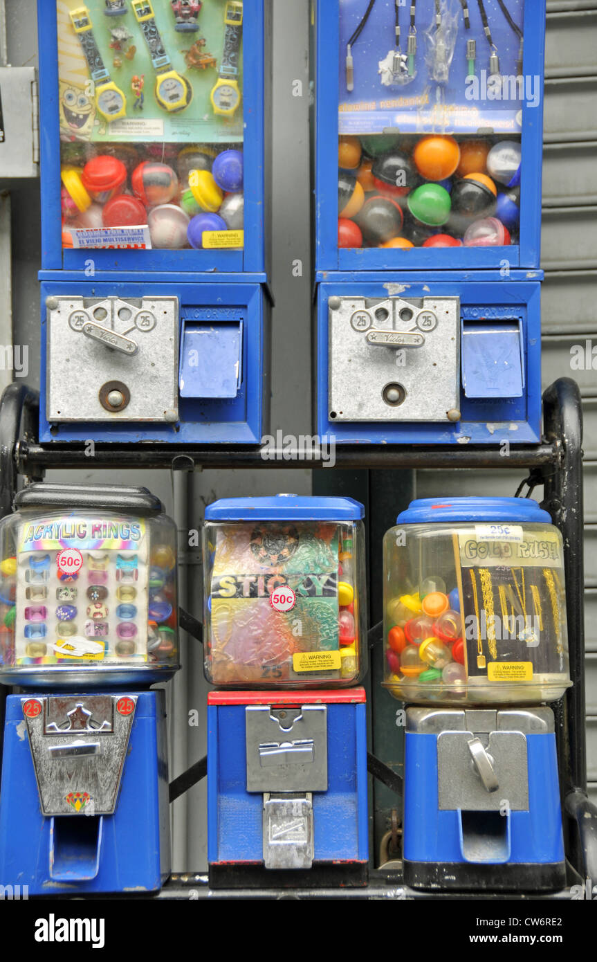 gumball and toy machines, USA, New York City, Manhattan Stock Photo