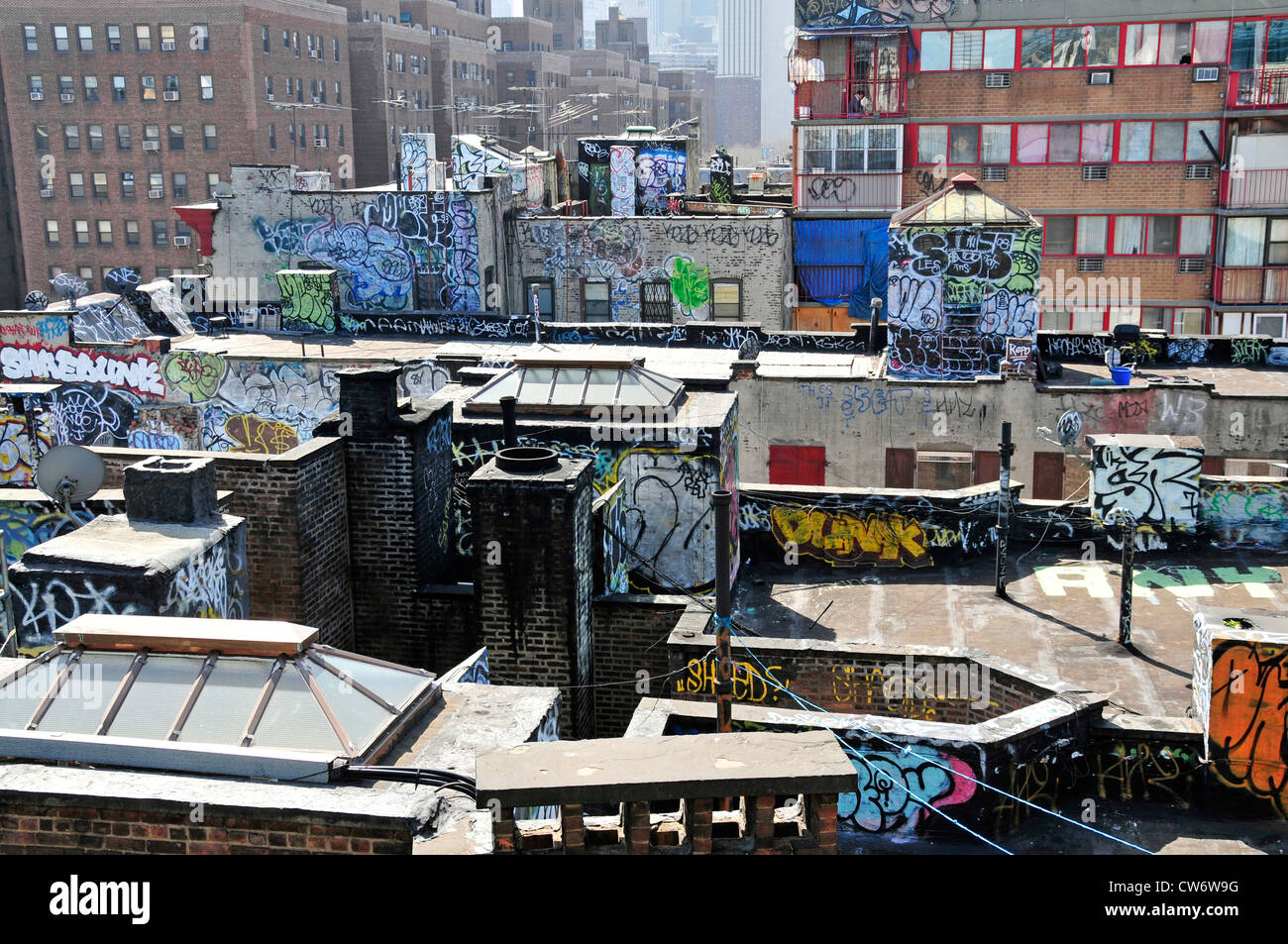 view over roofs on walls covered with graffitis, USA, Manhattan , New York City Stock Photo