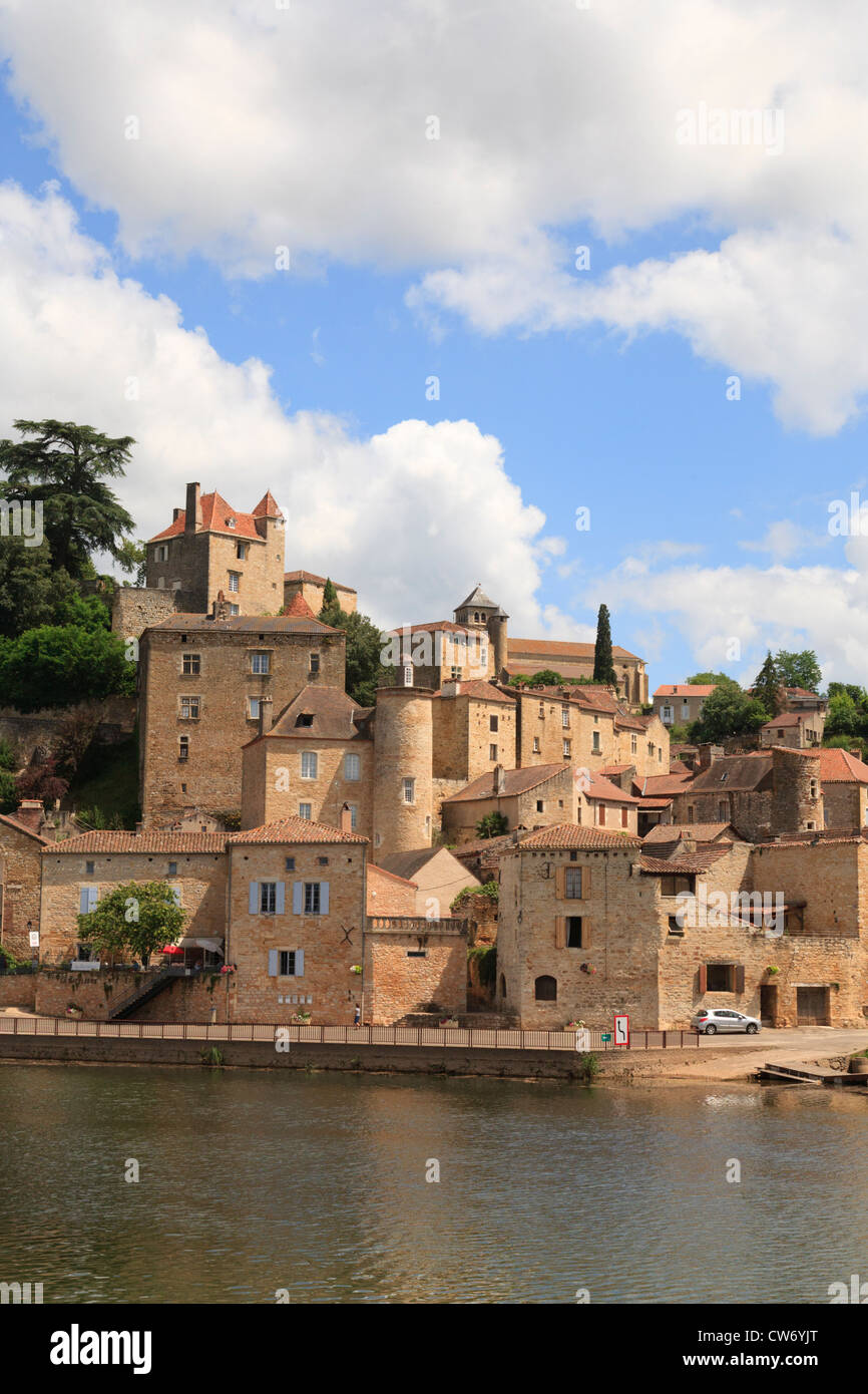 Puy-l'Eveque from the opposite bank of the River Lot Stock Photo