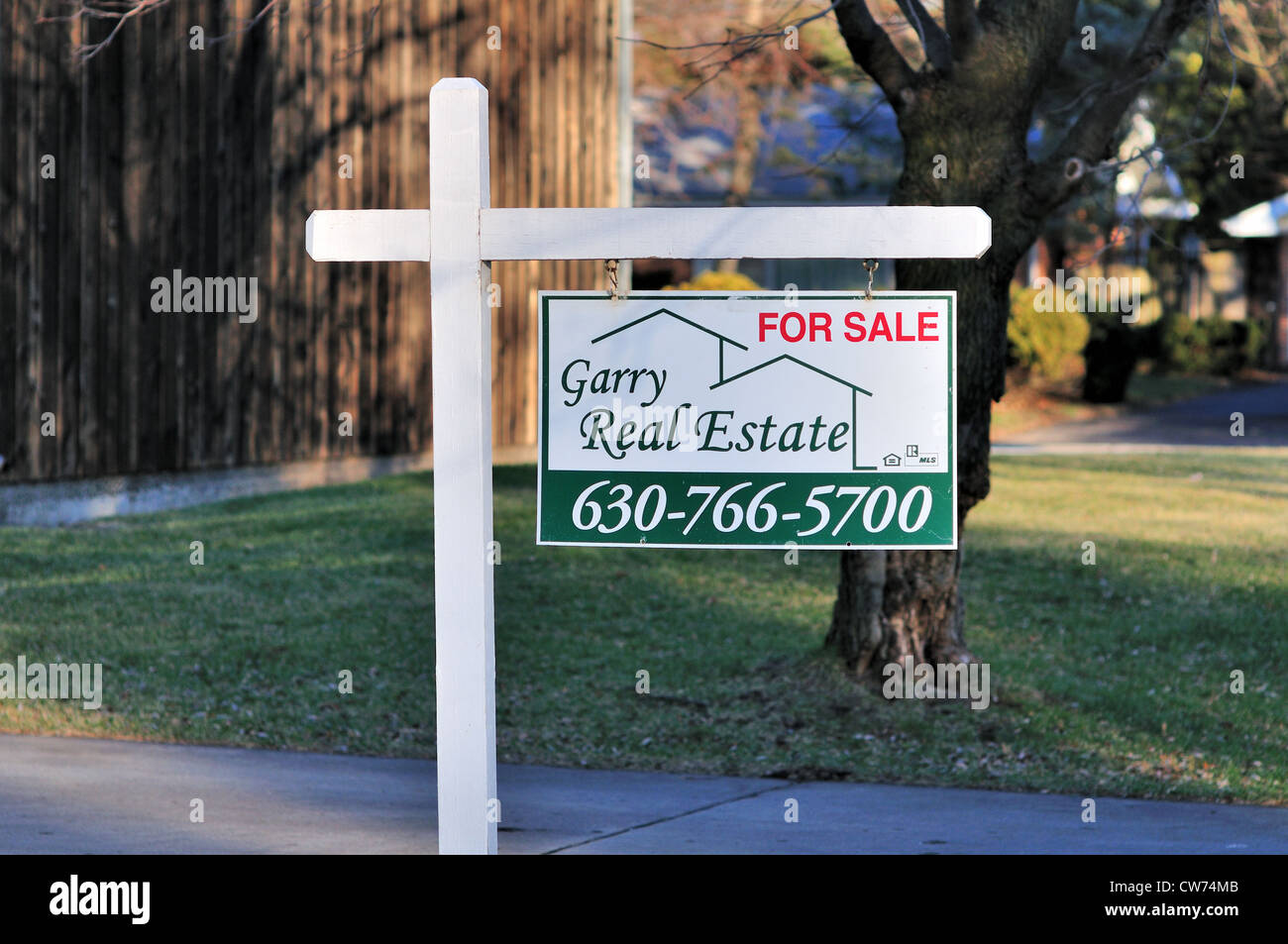 real estate for sale sign depressed market Chicago Illinois Stock Photo