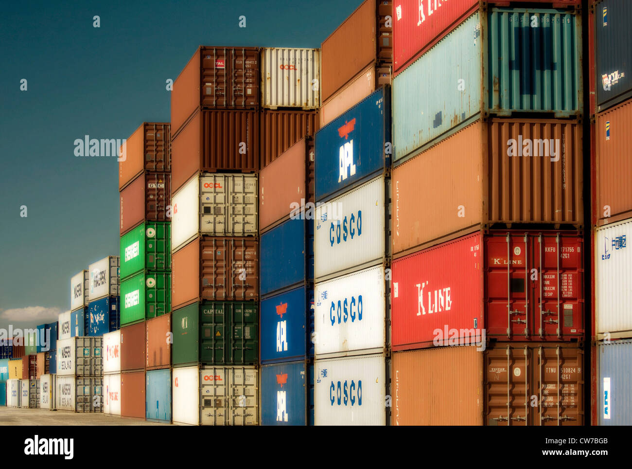 Goods in shipping containers hi-res stock photography and images - Alamy