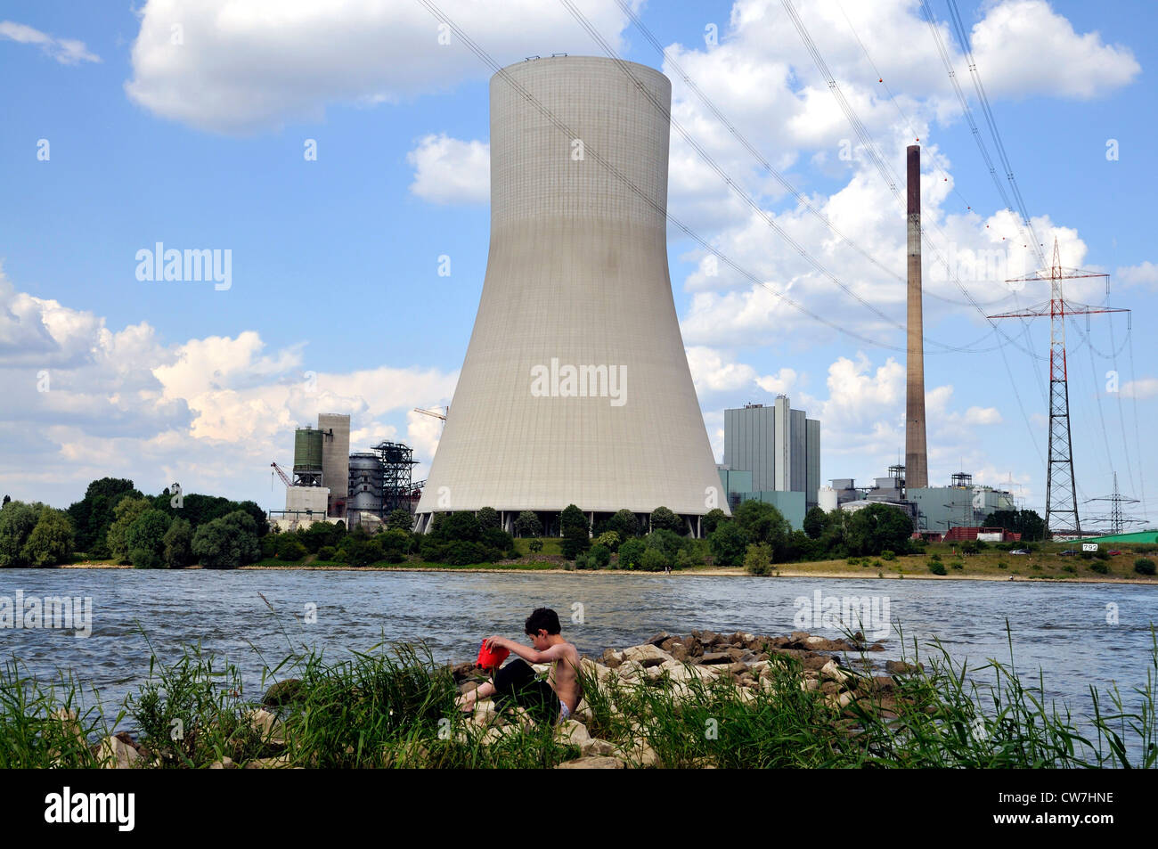 naked favdolls 4 Child playing at rhine hi-res stock photography and images - Alamy