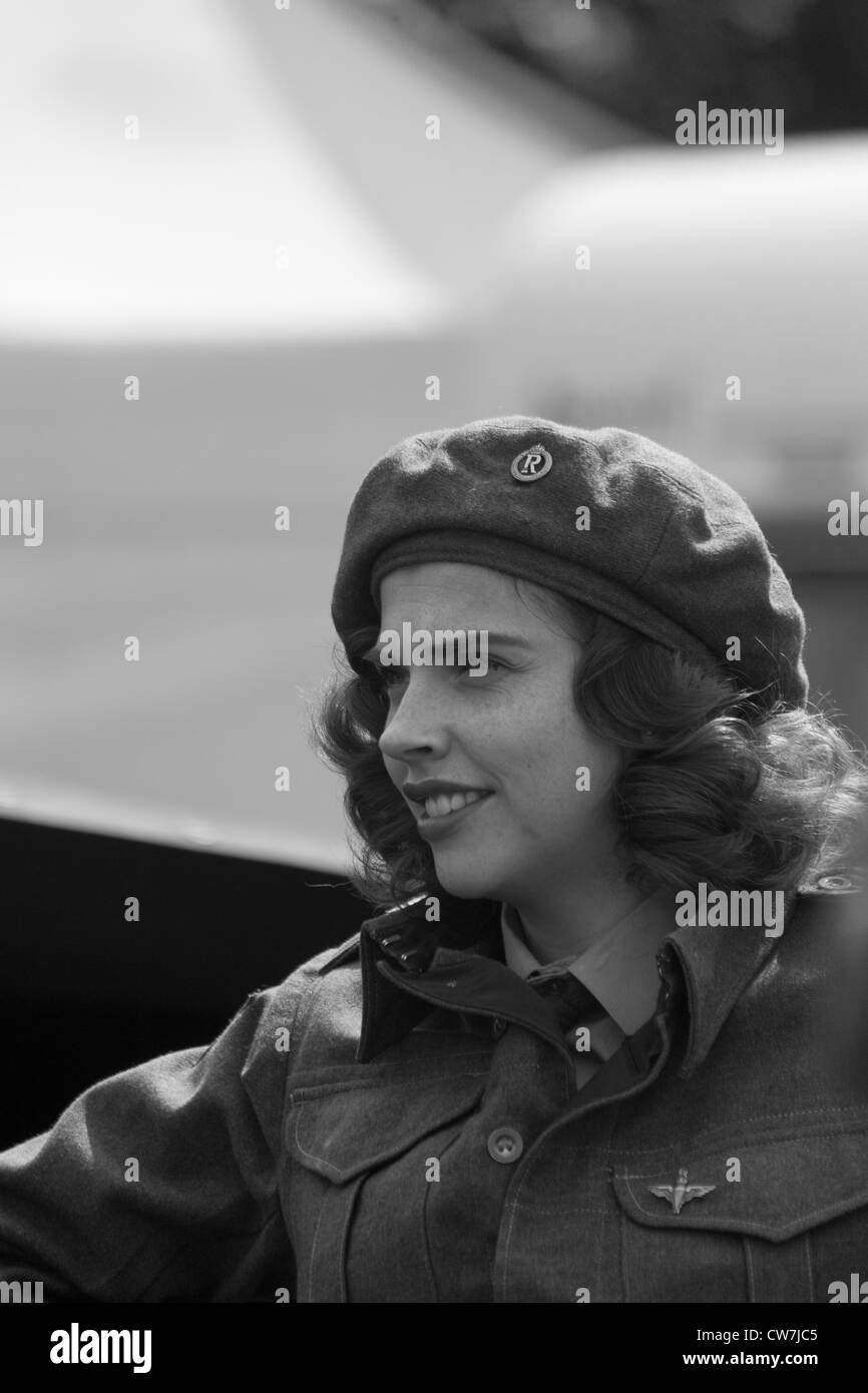 World war ii young Black and White Stock Photos & Images - Alamy
