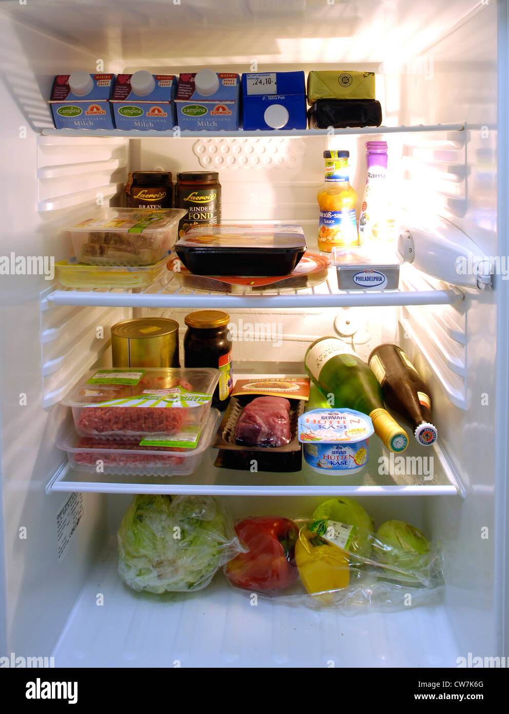 Inside Kimchi Refrigerator Stock Photo - Download Image Now - Refrigerator,  Kimchee, Appliance - iStock