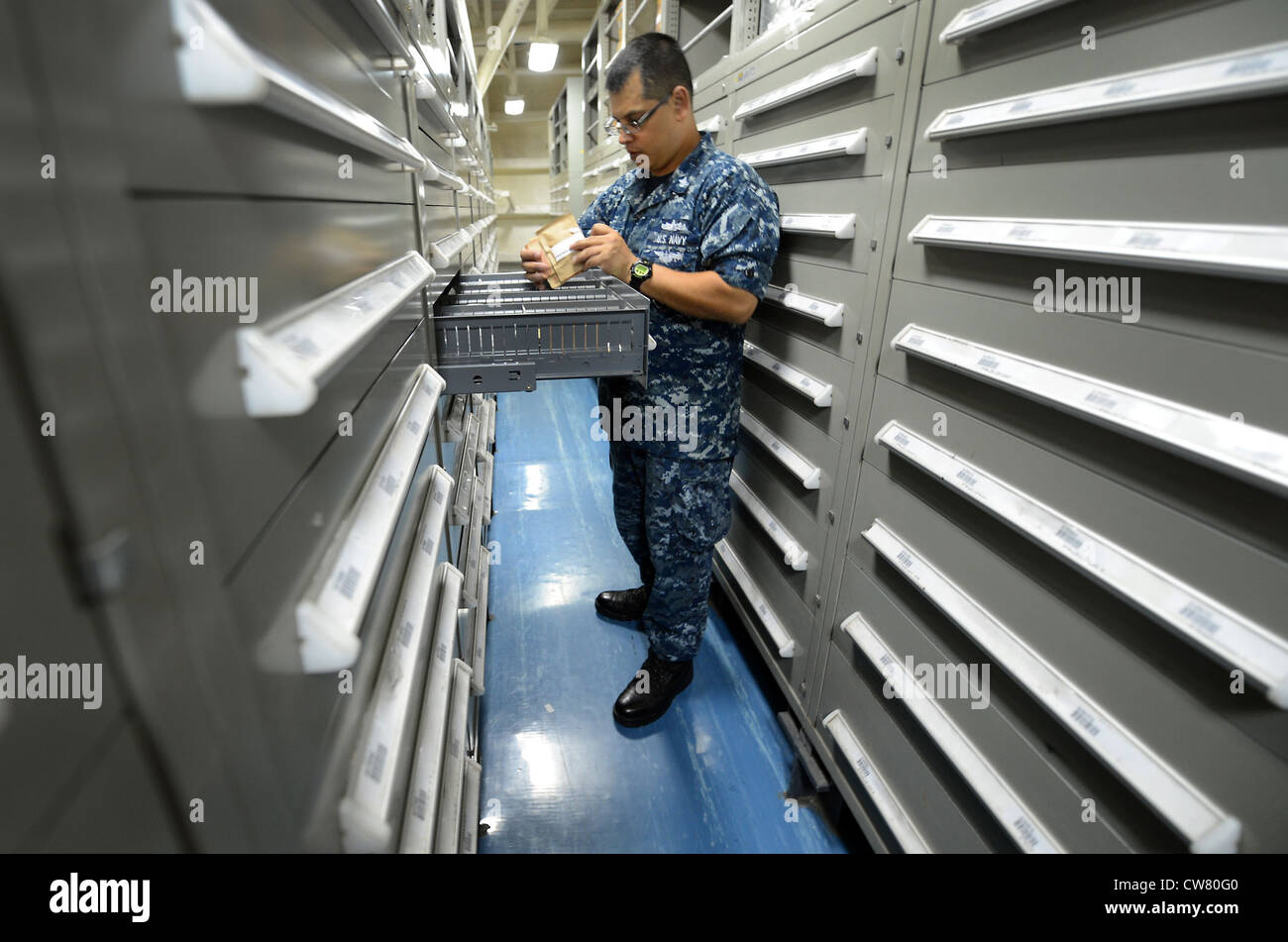 Logistics specialist 1st class hi-res stock photography and images