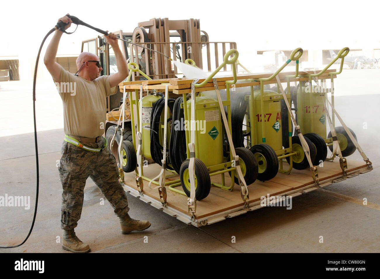 Halon bottles hi-res stock photography and images - Alamy
