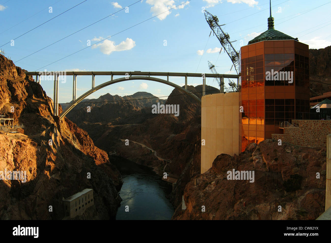 Tour Inside The Hoover Dam On The Colorado River, Usa – EYFW
