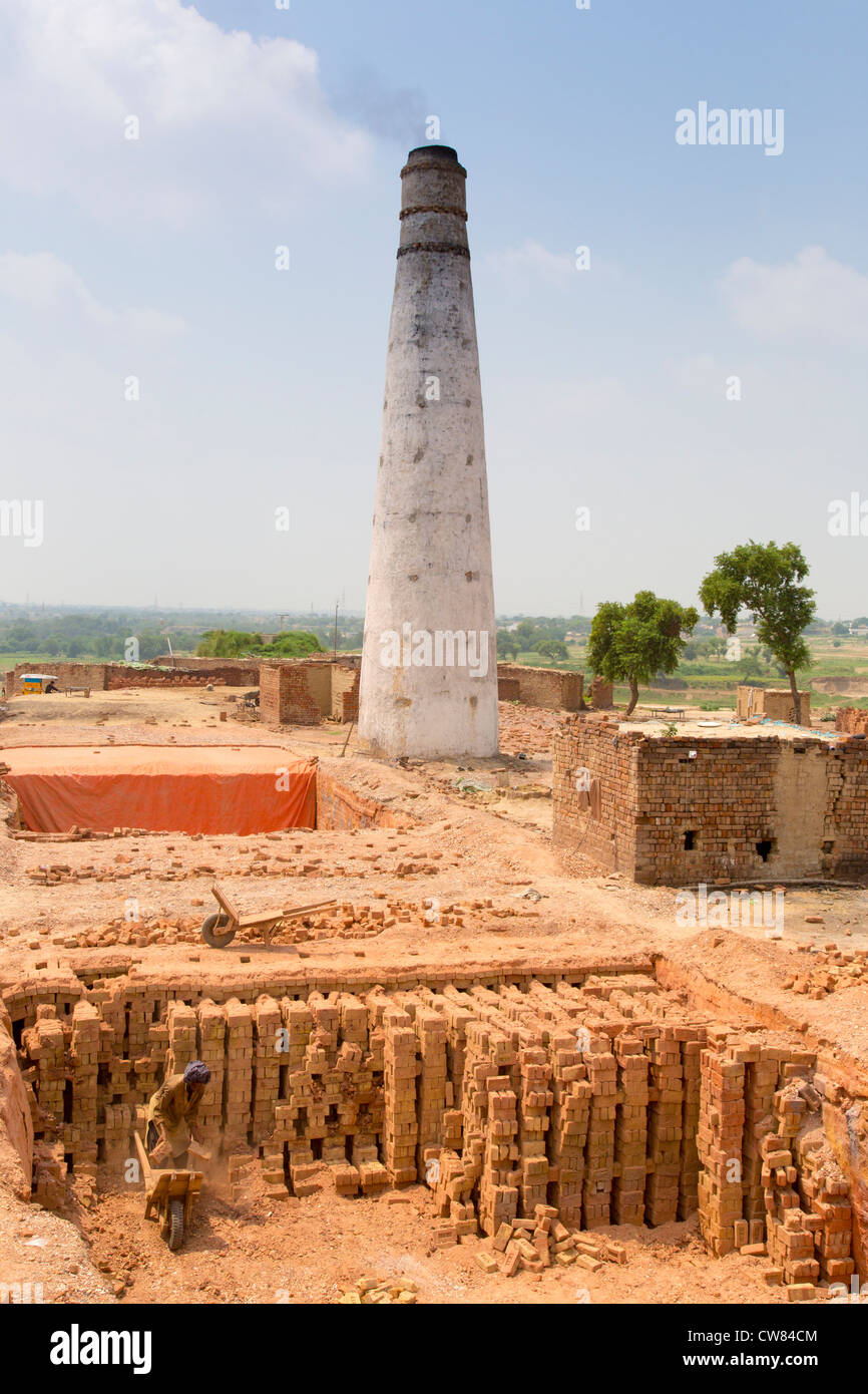 Brick works in Punjab Province, Pakistan Stock Photo Alamy